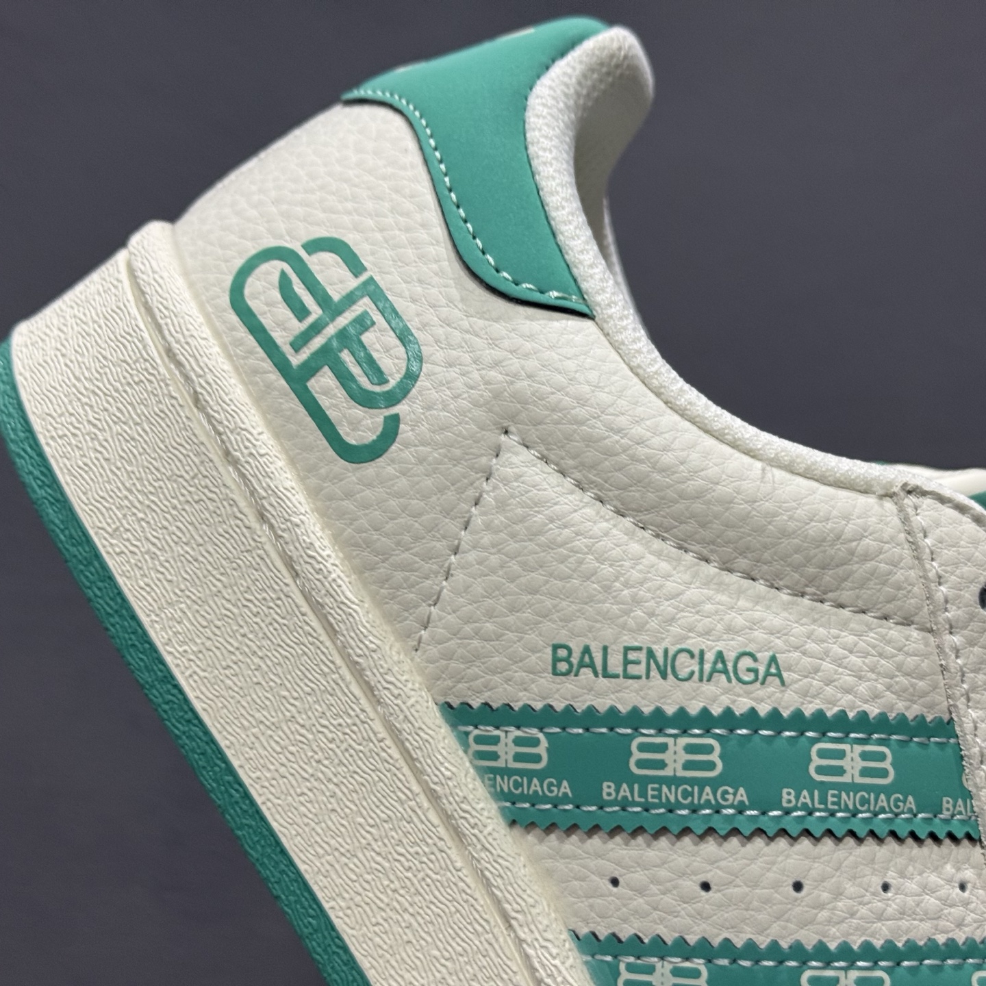 240 Adidas Originals Superstar 联名款 经典贝壳头 AD8016-Chinese UA Cheap High Quatity Brand Clothes Bags handbags Sneakers wholesale wholesaler seller from China Factory suppliers Fashion Clothing Shoes best Quality Beautiful Price 240 Adidas Originals Superstar 联名款 经典贝壳头 AD8016