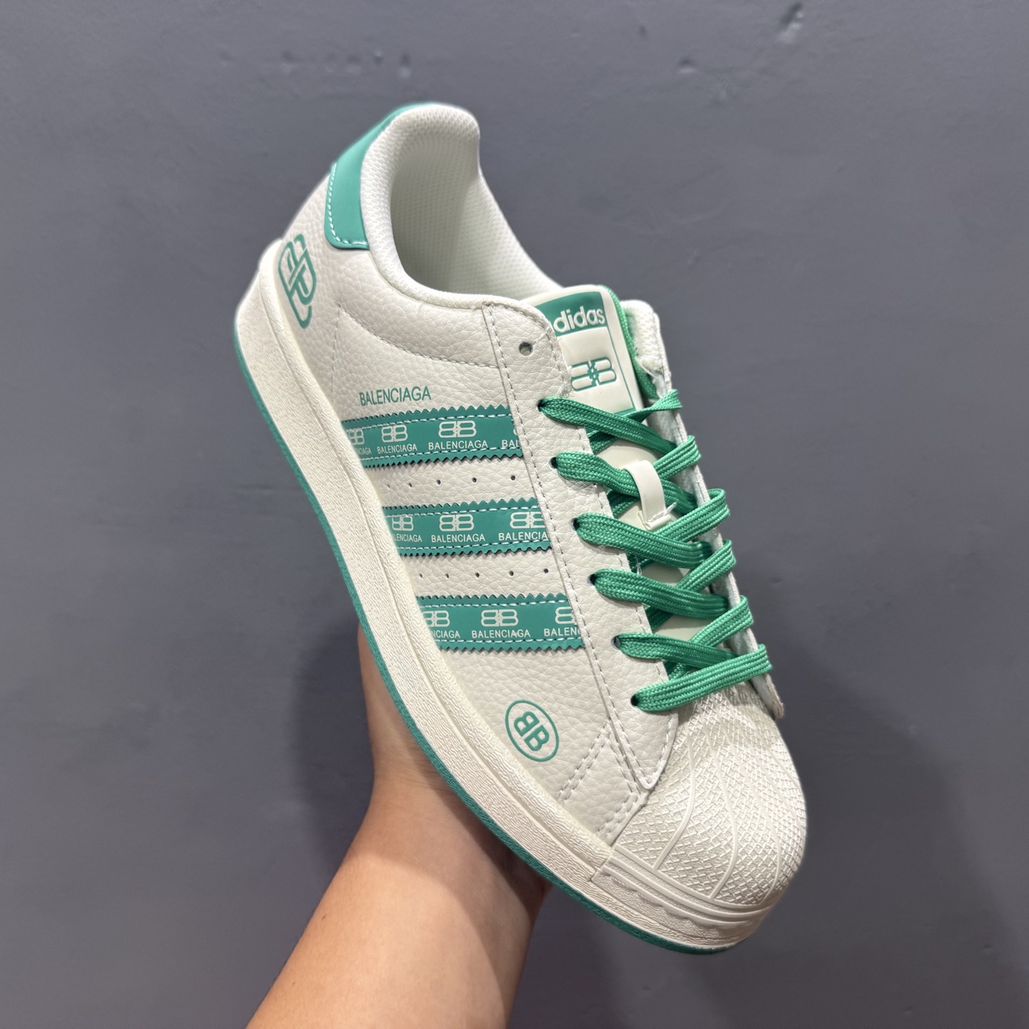 240 Adidas Originals Superstar 联名款 经典贝壳头 AD8016-Chinese UA Cheap High Quatity Brand Clothes Bags handbags Sneakers wholesale wholesaler seller from China Factory suppliers Fashion Clothing Shoes best Quality Beautiful Price 240 Adidas Originals Superstar 联名款 经典贝壳头 AD8016