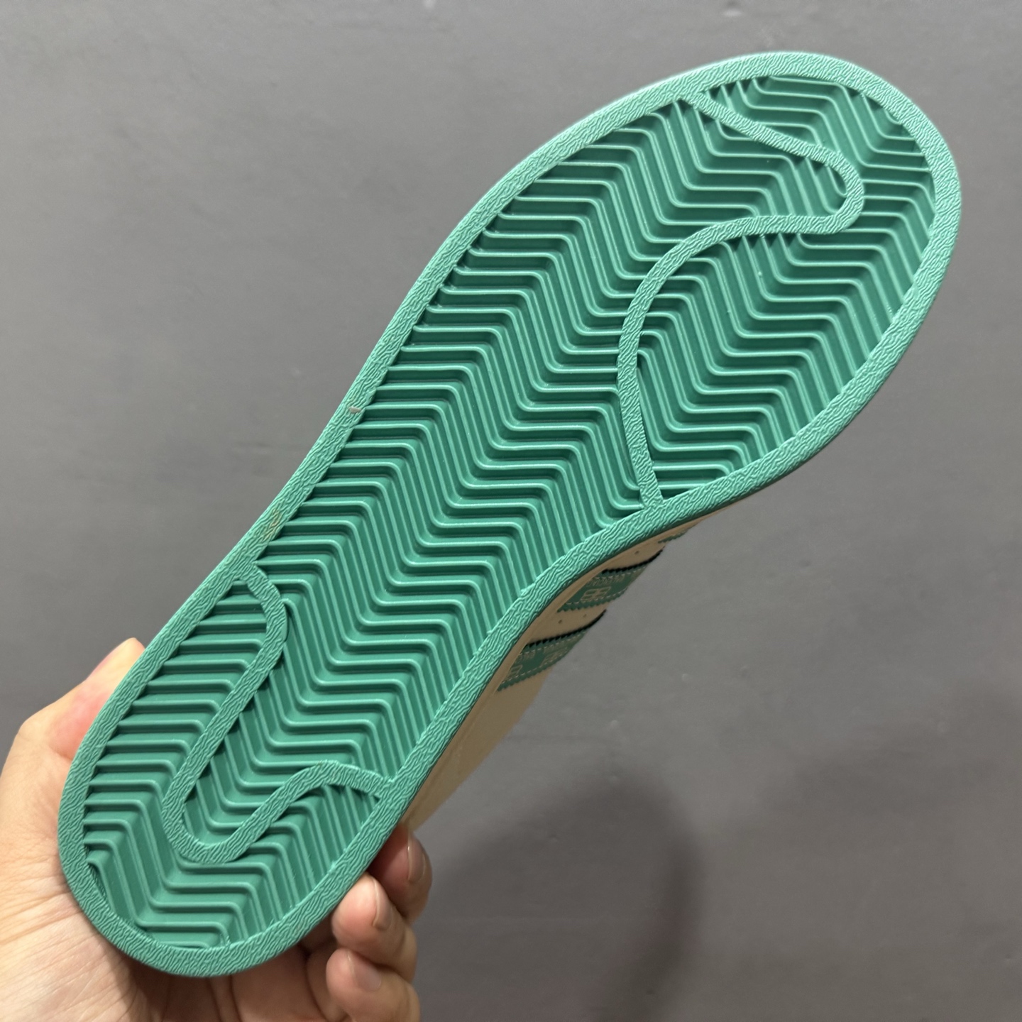 240 Adidas Originals Superstar 联名款 经典贝壳头 AD8016-Chinese UA Cheap High Quatity Brand Clothes Bags handbags Sneakers wholesale wholesaler seller from China Factory suppliers Fashion Clothing Shoes best Quality Beautiful Price 240 Adidas Originals Superstar 联名款 经典贝壳头 AD8016