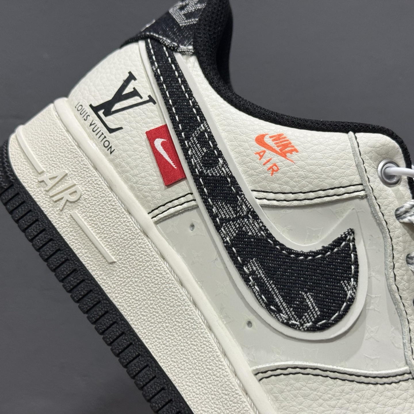 ¥260 Nike Air Force 1'07 Low LV联名 黑线黑牛仔 空军一号低帮休闲板鞋 YX5066-347-Chinese UA Cheap High Quatity Brand Clothes Bags handbags Sneakers wholesale wholesaler seller from China Factory suppliers Fashion Clothing Shoes best Quality Beautiful Price ¥260 Nike Air Force 1'07 Low LV联名 黑线黑牛仔 空军一号低帮休闲板鞋 YX5066-347