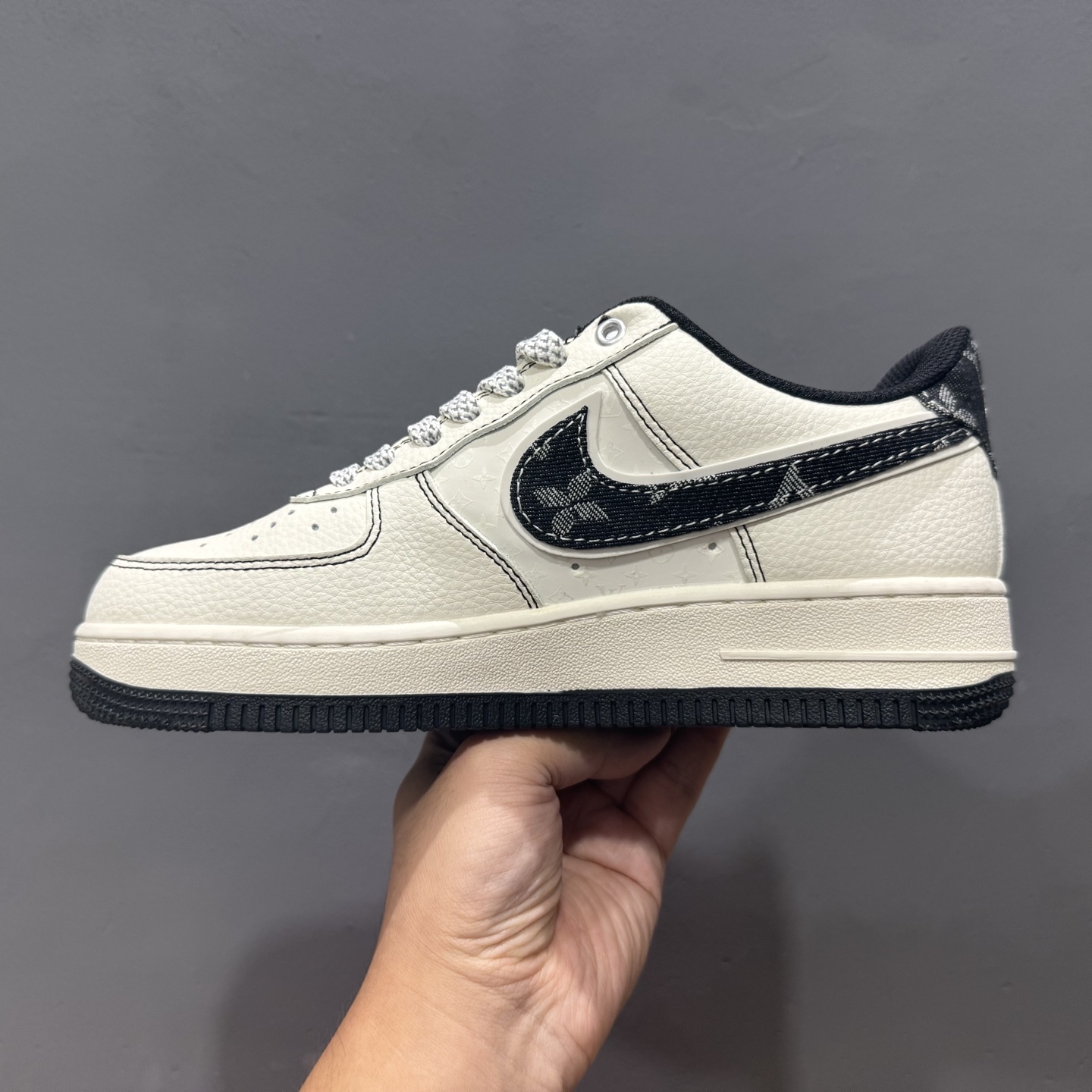 ¥260 Nike Air Force 1'07 Low LV联名 黑线黑牛仔 空军一号低帮休闲板鞋 YX5066-347-Chinese UA Cheap High Quatity Brand Clothes Bags handbags Sneakers wholesale wholesaler seller from China Factory suppliers Fashion Clothing Shoes best Quality Beautiful Price ¥260 Nike Air Force 1'07 Low LV联名 黑线黑牛仔 空军一号低帮休闲板鞋 YX5066-347