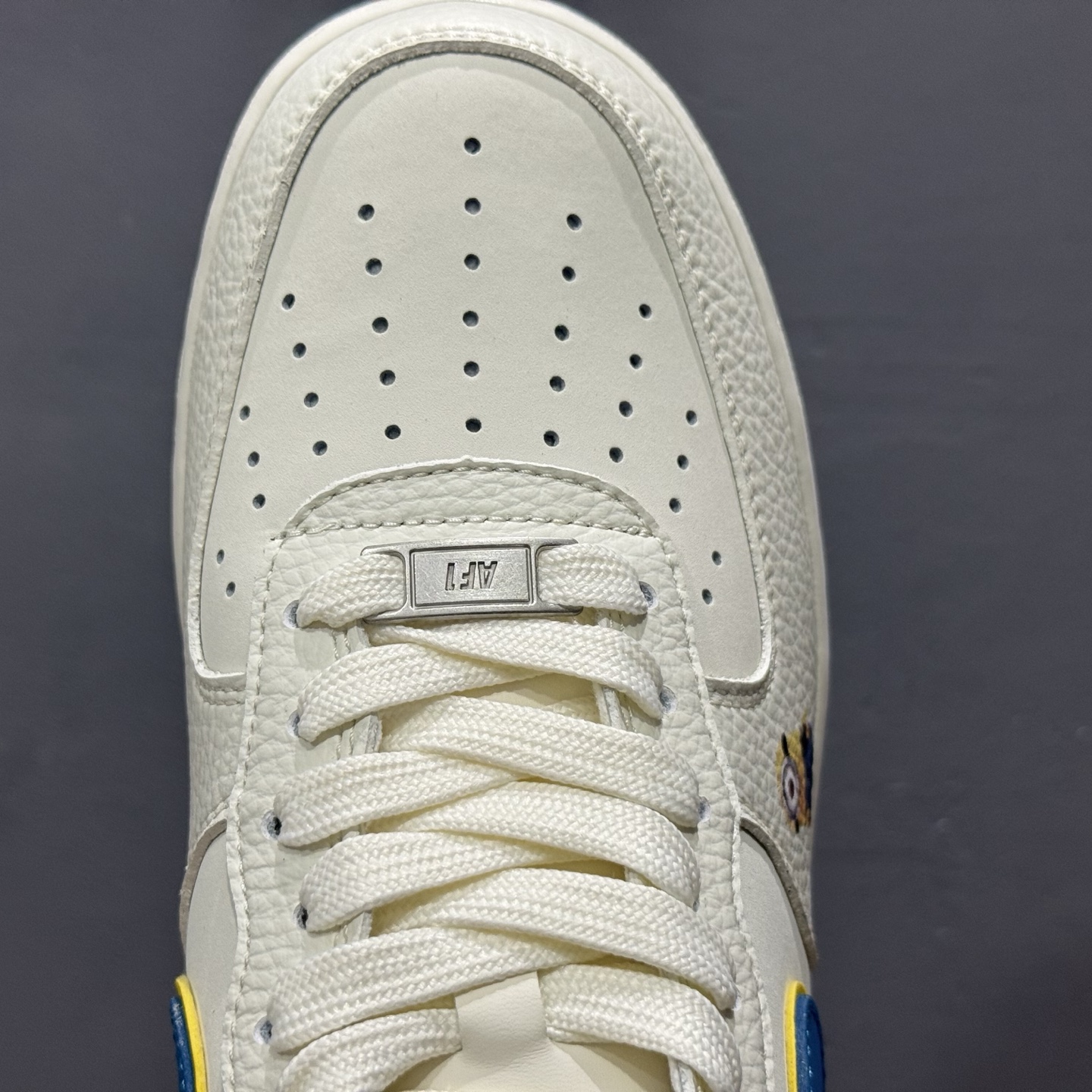 260 Minians x NIke Air Force 1 白蓝金韵 SC0601-566-Chinese UA Cheap High Quatity Brand Clothes Bags handbags Sneakers wholesale wholesaler seller from China Factory suppliers Fashion Clothing Shoes best Quality Beautiful Price 260 Minians x NIke Air Force 1 白蓝金韵 SC0601-566