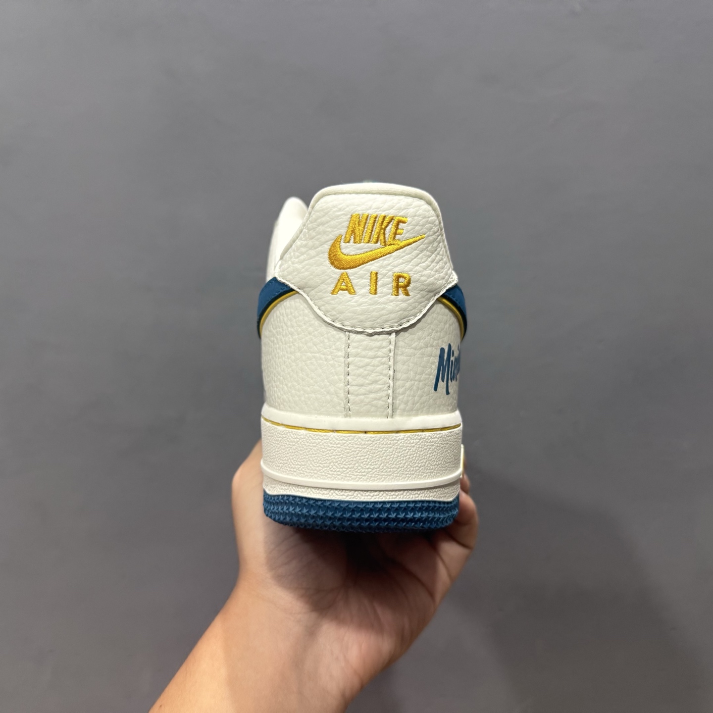 260 Minians x NIke Air Force 1 白蓝金韵 SC0601-566-Chinese UA Cheap High Quatity Brand Clothes Bags handbags Sneakers wholesale wholesaler seller from China Factory suppliers Fashion Clothing Shoes best Quality Beautiful Price 260 Minians x NIke Air Force 1 白蓝金韵 SC0601-566