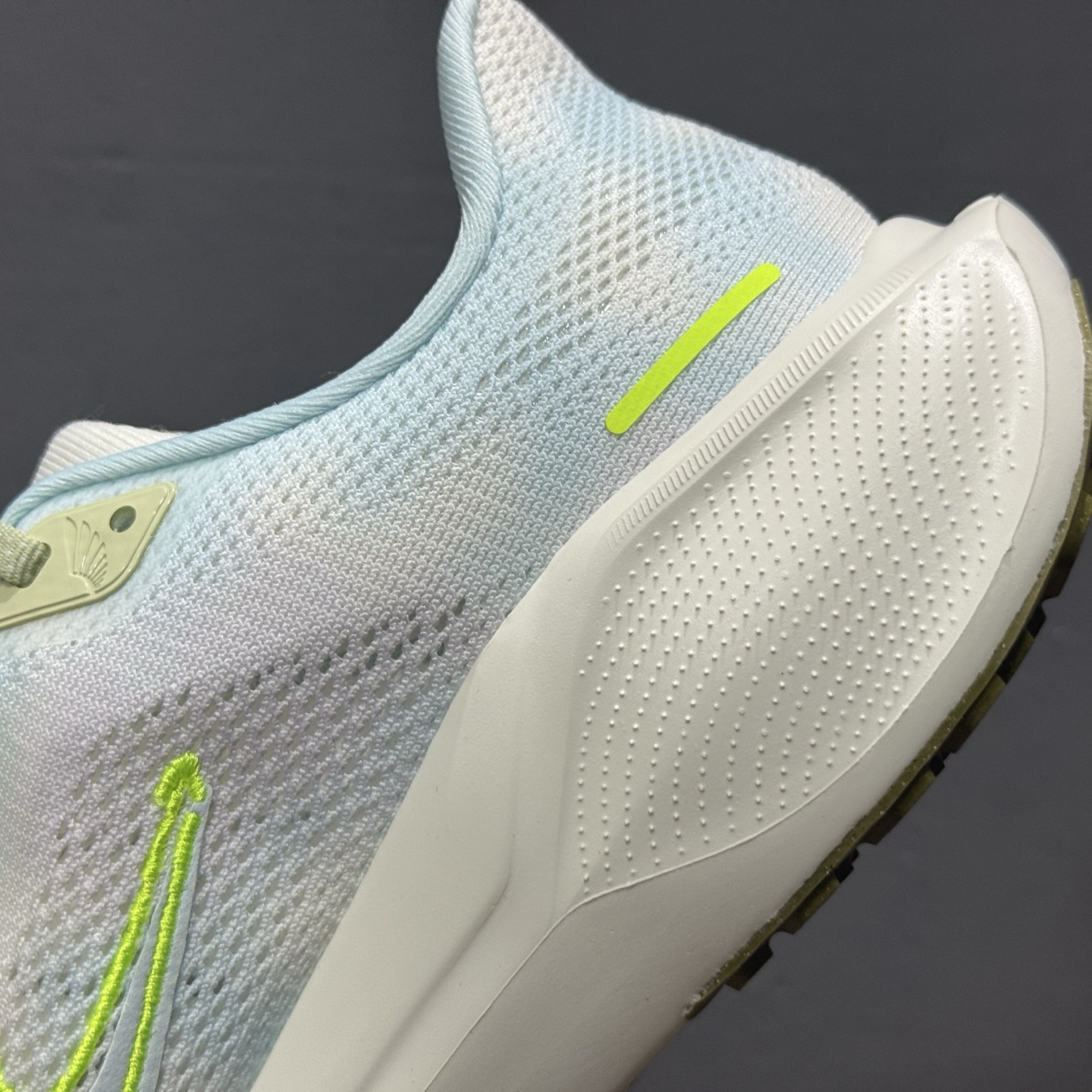 200 独家实拍NK Air Zoom Pegasus 41 飞马41代 网面跑步鞋 HQ3465-143-Chinese UA Cheap High Quatity Brand Clothes Bags handbags Sneakers wholesale wholesaler seller from China Factory suppliers Fashion Clothing Shoes best Quality Beautiful Price 200 独家实拍NK Air Zoom Pegasus 41 飞马41代 网面跑步鞋 HQ3465-143