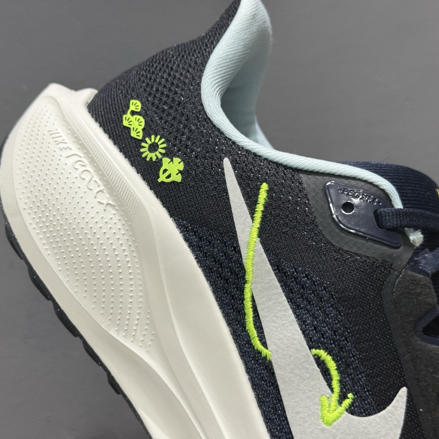 200 Air Zoom Pegasus 41飞马 BQ3452-041-Chinese  UA Cheap High Quatity Brand  Clothes Bags handbags Sneakers wholesale wholesaler seller from China Factory suppliers Fashion Clothing  Shoes best Quality Beautiful Price  200 Air Zoom Pegasus 41飞马 BQ3452-041