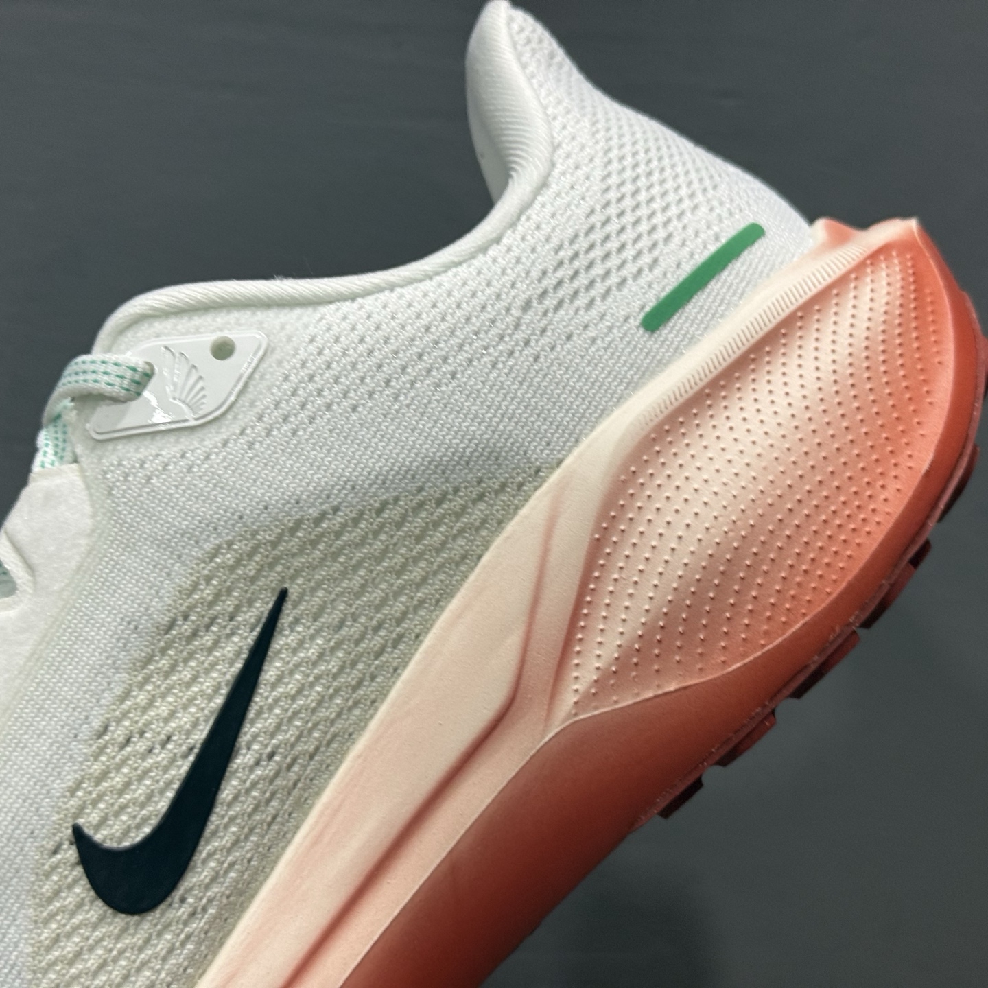 180 Nk Air Zoom Pegasus 41 耐克网面透气轻便耐磨跑鞋 HJ7037-100