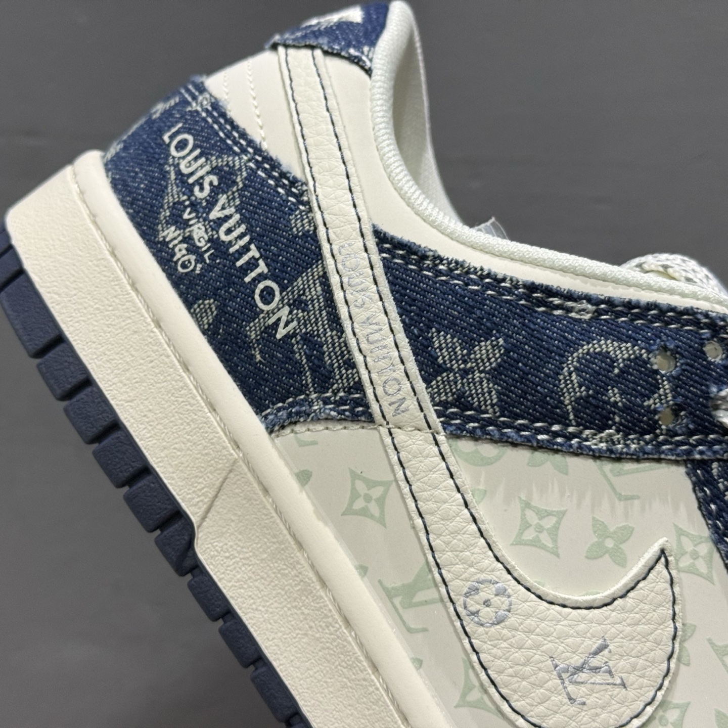 280 Louis Vuitton x Nike Dunk Low 蓝白勾 YX5066-375-Chinese UA Cheap High Quatity Brand Clothes Bags handbags Sneakers wholesale wholesaler seller from China Factory suppliers Fashion Clothing Shoes best Quality Beautiful Price 280 Louis Vuitton x Nike Dunk Low 蓝白勾 YX5066-375