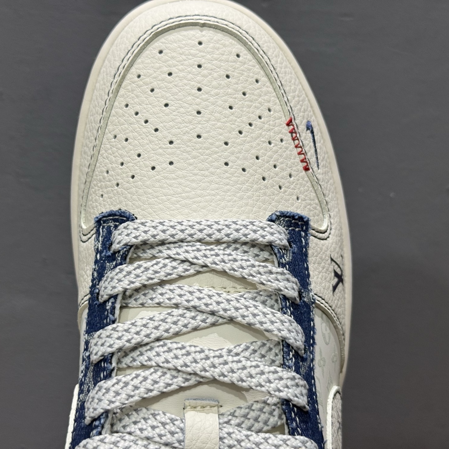 280 Louis Vuitton x Nike Dunk Low 蓝白勾 YX5066-375-Chinese UA Cheap High Quatity Brand Clothes Bags handbags Sneakers wholesale wholesaler seller from China Factory suppliers Fashion Clothing Shoes best Quality Beautiful Price 280 Louis Vuitton x Nike Dunk Low 蓝白勾 YX5066-375