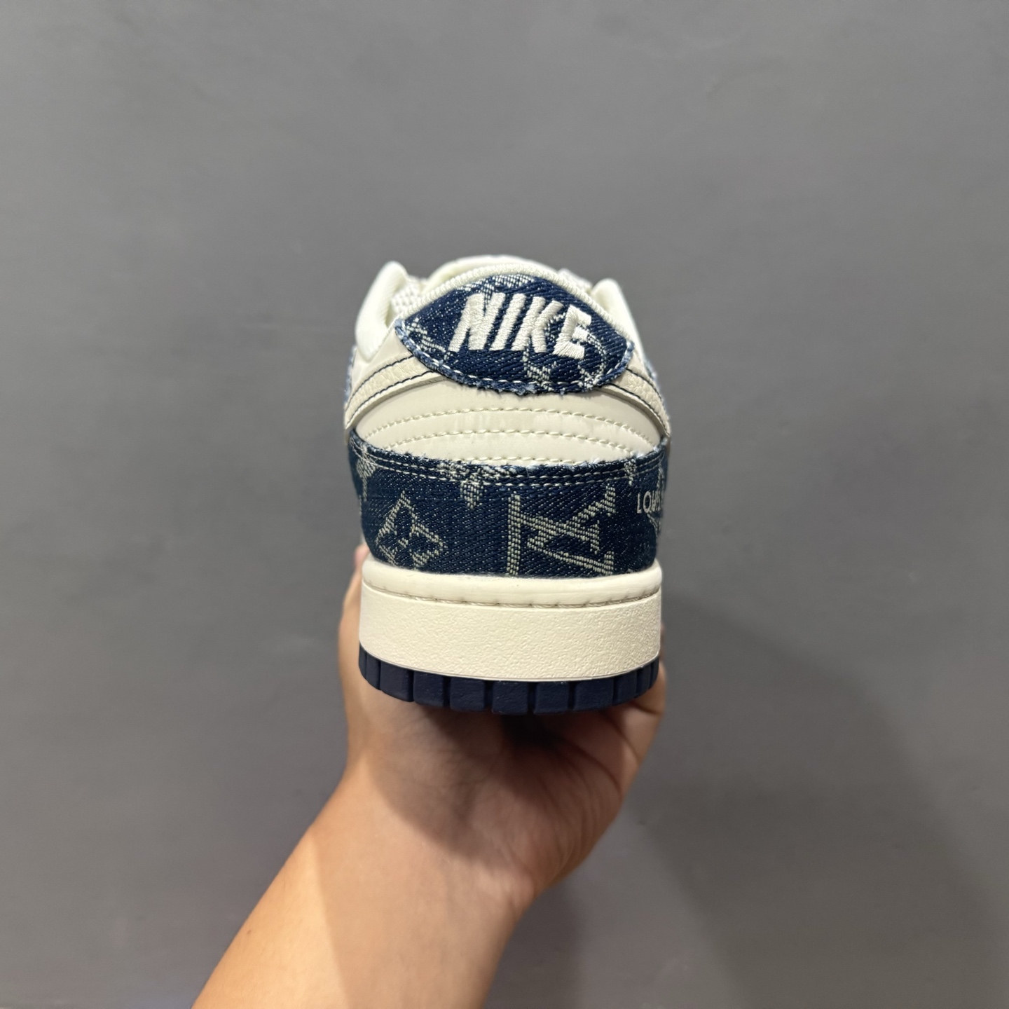 280 Louis Vuitton x Nike Dunk Low 蓝白勾 YX5066-375-Chinese UA Cheap High Quatity Brand Clothes Bags handbags Sneakers wholesale wholesaler seller from China Factory suppliers Fashion Clothing Shoes best Quality Beautiful Price 280 Louis Vuitton x Nike Dunk Low 蓝白勾 YX5066-375