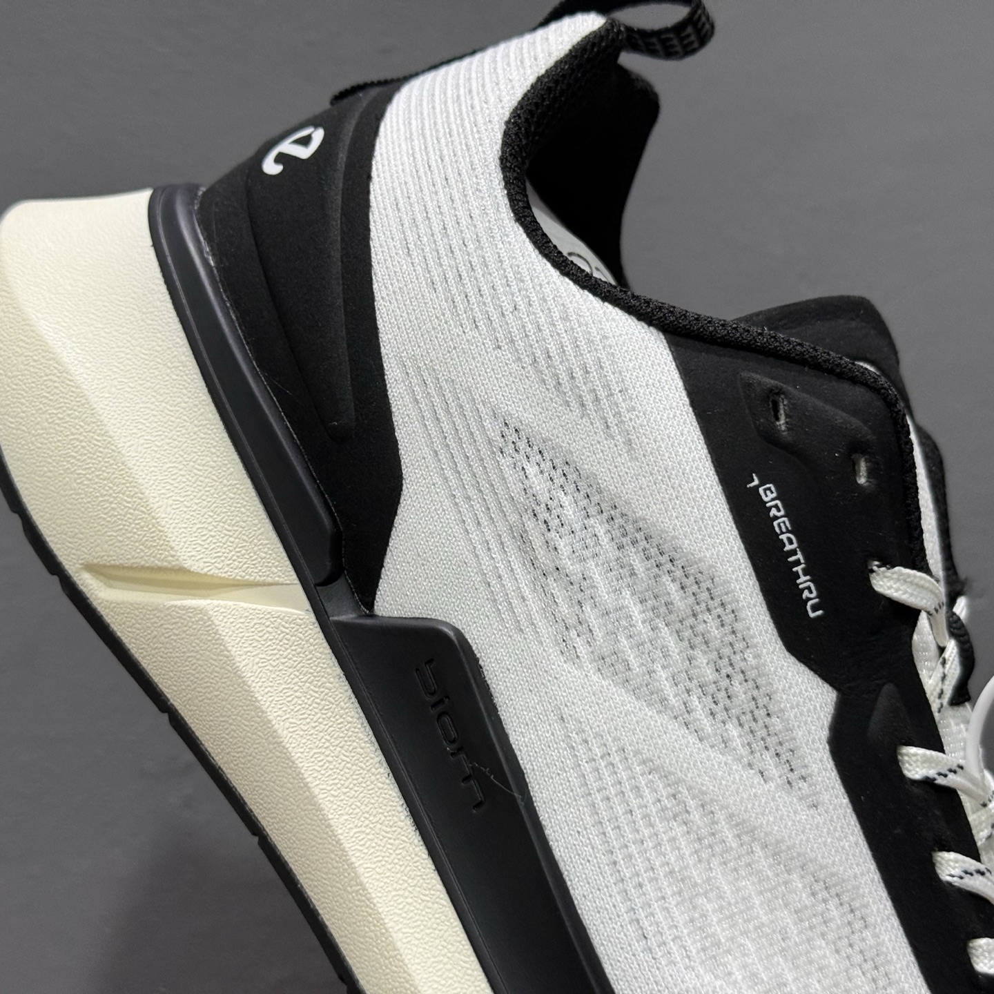 300 X/ECCO爱步 小红书爆款 新款百搭休闲款 Ecco/爱步男士跑步鞋休闲鞋透气轻质系带轻便运动鞋-Chinese UA Cheap High Quatity Brand Clothes Bags handbags Sneakers wholesale wholesaler seller from China Factory suppliers Fashion Clothing Shoes best Quality Beautiful Price 300 X/ECCO爱步 小红书爆款 新款百搭休闲款 Ecco/爱步男士跑步鞋休闲鞋透气轻质系带轻便运动鞋