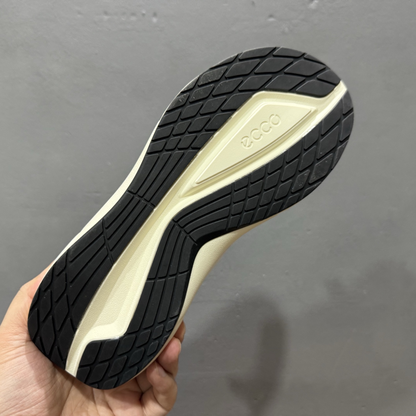 300 X/ECCO爱步 小红书爆款 新款百搭休闲款 Ecco/爱步男士跑步鞋休闲鞋透气轻质系带轻便运动鞋-Chinese UA Cheap High Quatity Brand Clothes Bags handbags Sneakers wholesale wholesaler seller from China Factory suppliers Fashion Clothing Shoes best Quality Beautiful Price 300 X/ECCO爱步 小红书爆款 新款百搭休闲款 Ecco/爱步男士跑步鞋休闲鞋透气轻质系带轻便运动鞋