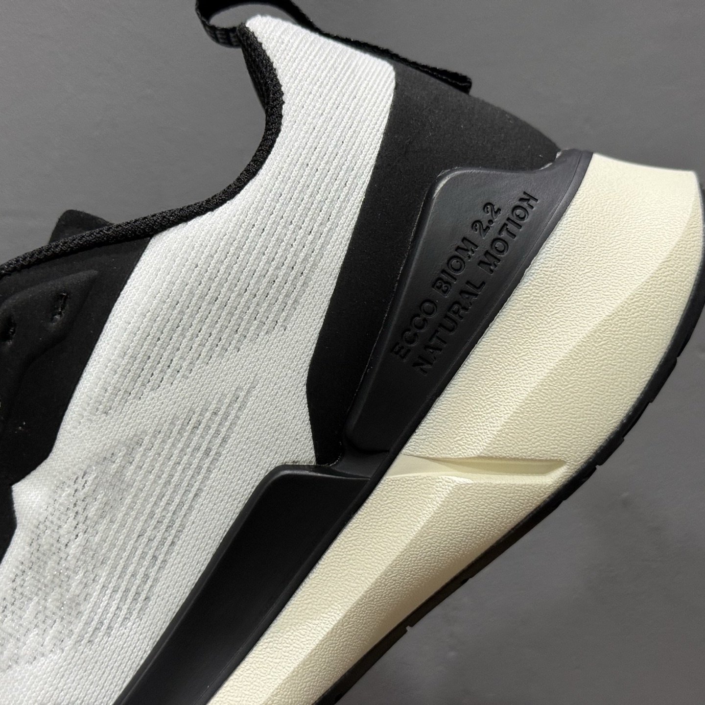 300 X/ECCO爱步 小红书爆款 新款百搭休闲款 Ecco/爱步男士跑步鞋休闲鞋透气轻质系带轻便运动鞋-Chinese UA Cheap High Quatity Brand Clothes Bags handbags Sneakers wholesale wholesaler seller from China Factory suppliers Fashion Clothing Shoes best Quality Beautiful Price 300 X/ECCO爱步 小红书爆款 新款百搭休闲款 Ecco/爱步男士跑步鞋休闲鞋透气轻质系带轻便运动鞋