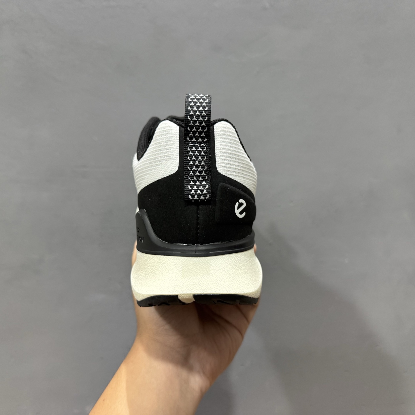 300 X/ECCO爱步 小红书爆款 新款百搭休闲款 Ecco/爱步男士跑步鞋休闲鞋透气轻质系带轻便运动鞋-Chinese UA Cheap High Quatity Brand Clothes Bags handbags Sneakers wholesale wholesaler seller from China Factory suppliers Fashion Clothing Shoes best Quality Beautiful Price 300 X/ECCO爱步 小红书爆款 新款百搭休闲款 Ecco/爱步男士跑步鞋休闲鞋透气轻质系带轻便运动鞋