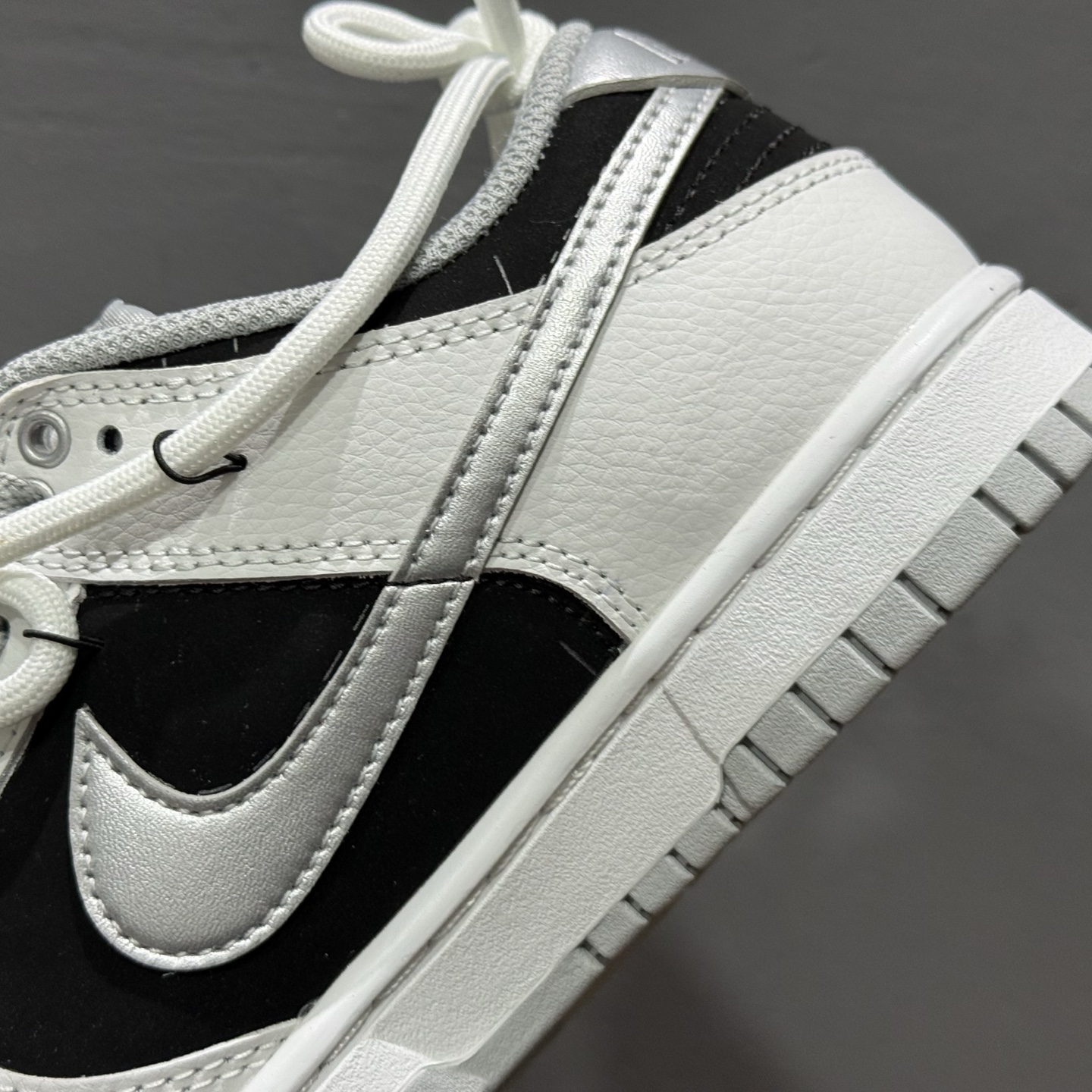 280 Nike Dunk Low 星黎 反转黑白 WS0414-025-Chinese UA Cheap High Quatity Brand Clothes Bags handbags Sneakers wholesale wholesaler seller from China Factory suppliers Fashion Clothing Shoes best Quality Beautiful Price 280 Nike Dunk Low 星黎 反转黑白 WS0414-025