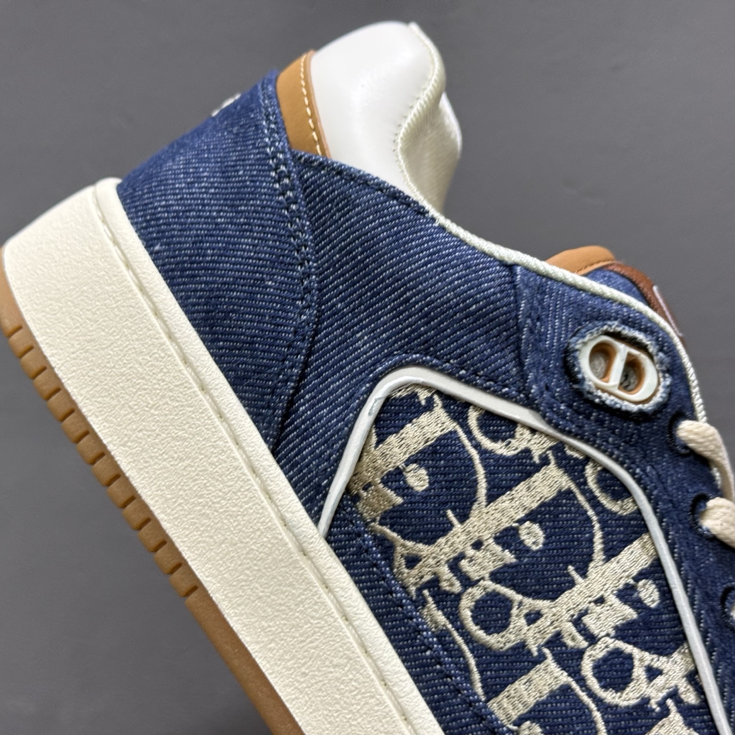 380 新配色出货 Dior迪奥B27系列市面顶级版本出货-Chinese UA Cheap High Quatity Brand Clothes Bags handbags Sneakers wholesale wholesaler seller from China Factory suppliers Fashion Clothing Shoes best Quality Beautiful Price 380 新配色出货 Dior迪奥B27系列市面顶级版本出货