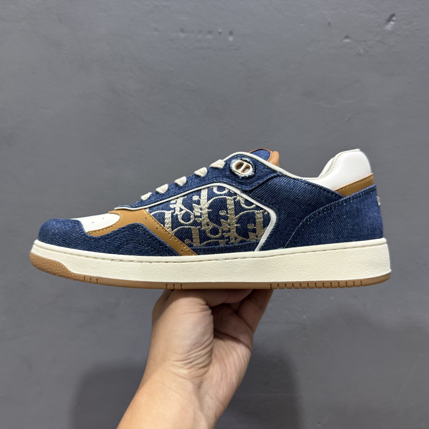 380 新配色出货 Dior迪奥B27系列市面顶级版本出货-Chinese UA Cheap High Quatity Brand Clothes Bags handbags Sneakers wholesale wholesaler seller from China Factory suppliers Fashion Clothing Shoes best Quality Beautiful Price 380 新配色出货 Dior迪奥B27系列市面顶级版本出货