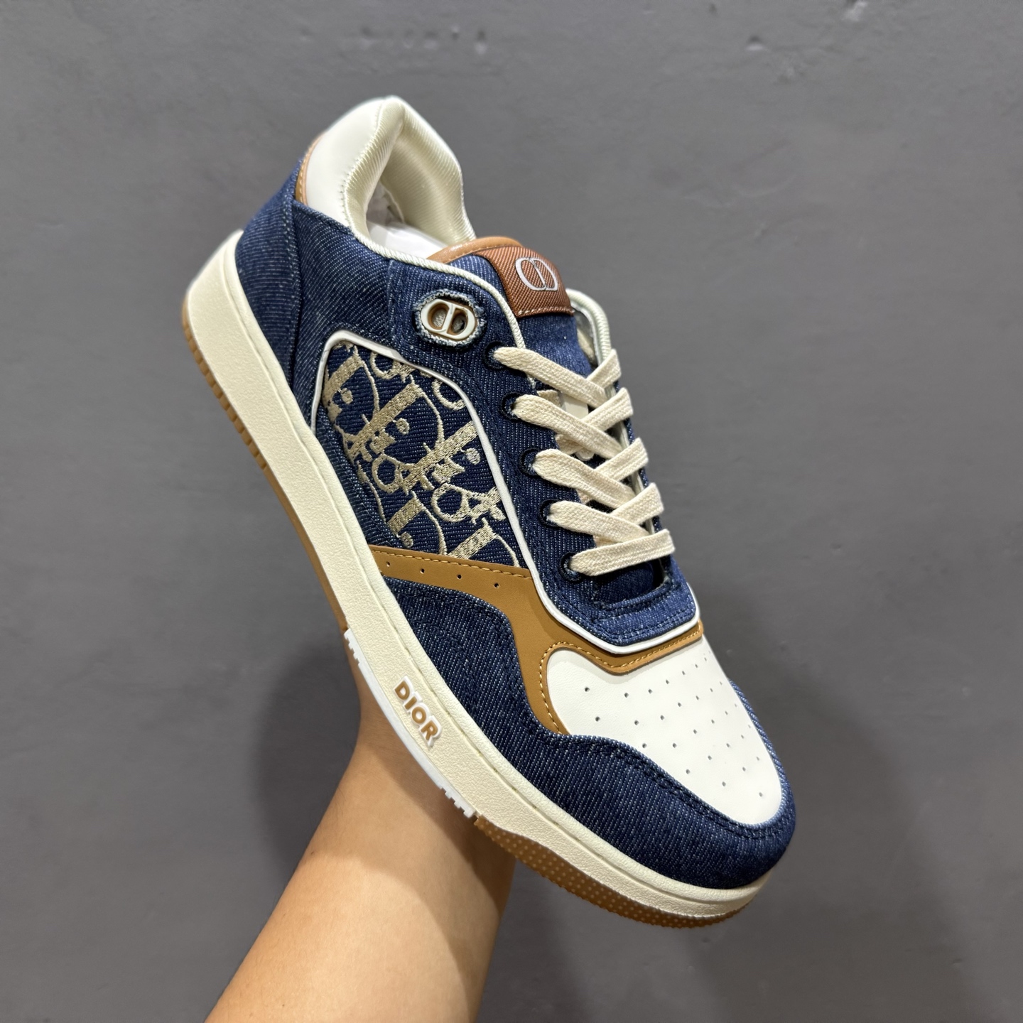 380 新配色出货 Dior迪奥B27系列市面顶级版本出货-Chinese UA Cheap High Quatity Brand Clothes Bags handbags Sneakers wholesale wholesaler seller from China Factory suppliers Fashion Clothing Shoes best Quality Beautiful Price 380 新配色出货 Dior迪奥B27系列市面顶级版本出货