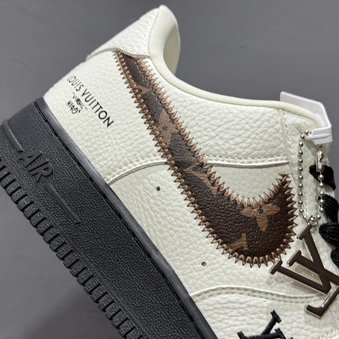 260 Louis Vuitton x NIke Air Force 1 素白雅棕 SC0601-559-Chinese UA Cheap High Quatity Brand Clothes Bags handbags Sneakers wholesale wholesaler seller from China Factory suppliers Fashion Clothing Shoes best Quality Beautiful Price 260 Louis Vuitton x NIke Air Force 1 素白雅棕 SC0601-559