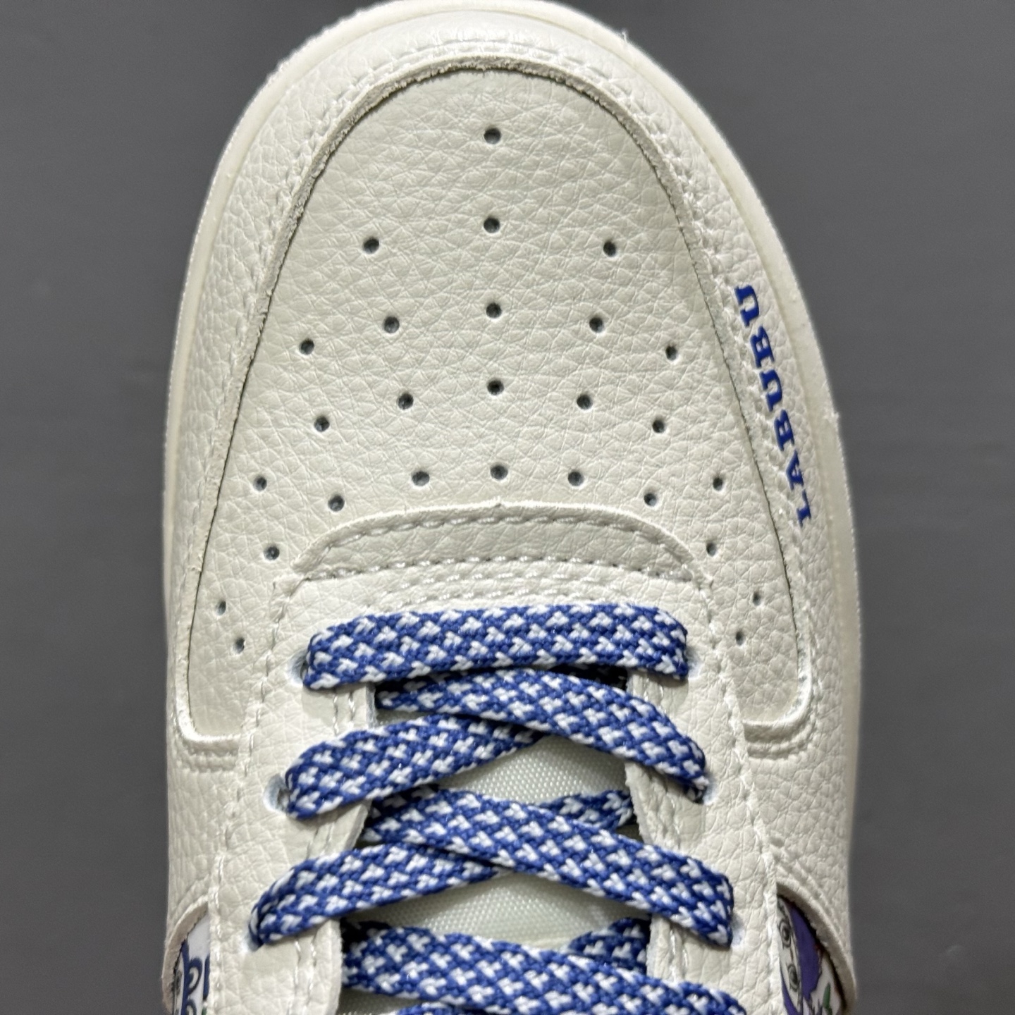 260 Labubu x Nike Air Force 1 白蓝 KJ1688-011-Chinese UA Cheap High Quatity Brand Clothes Bags handbags Sneakers wholesale wholesaler seller from China Factory suppliers Fashion Clothing Shoes best Quality Beautiful Price 260 Labubu x Nike Air Force 1 白蓝 KJ1688-011