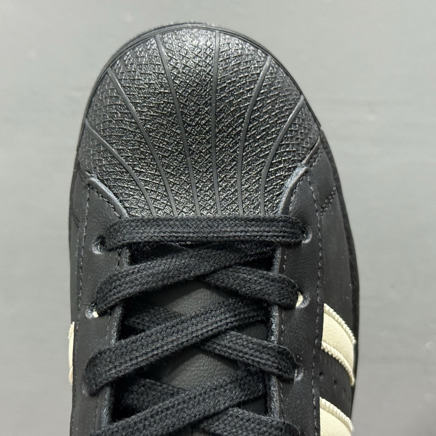 220 独家实拍Avavav x Adidas Superstar ”Superfinger“ JP7141 联名款 超级手指 贝壳头休闲板鞋-Chinese UA Cheap High Quatity Brand Clothes Bags handbags Sneakers wholesale wholesaler seller from China Factory suppliers Fashion Clothing Shoes best Quality Beautiful Price 220 独家实拍Avavav x Adidas Superstar ”Superfinger“ JP7141 联名款 超级手指 贝壳头休闲板鞋