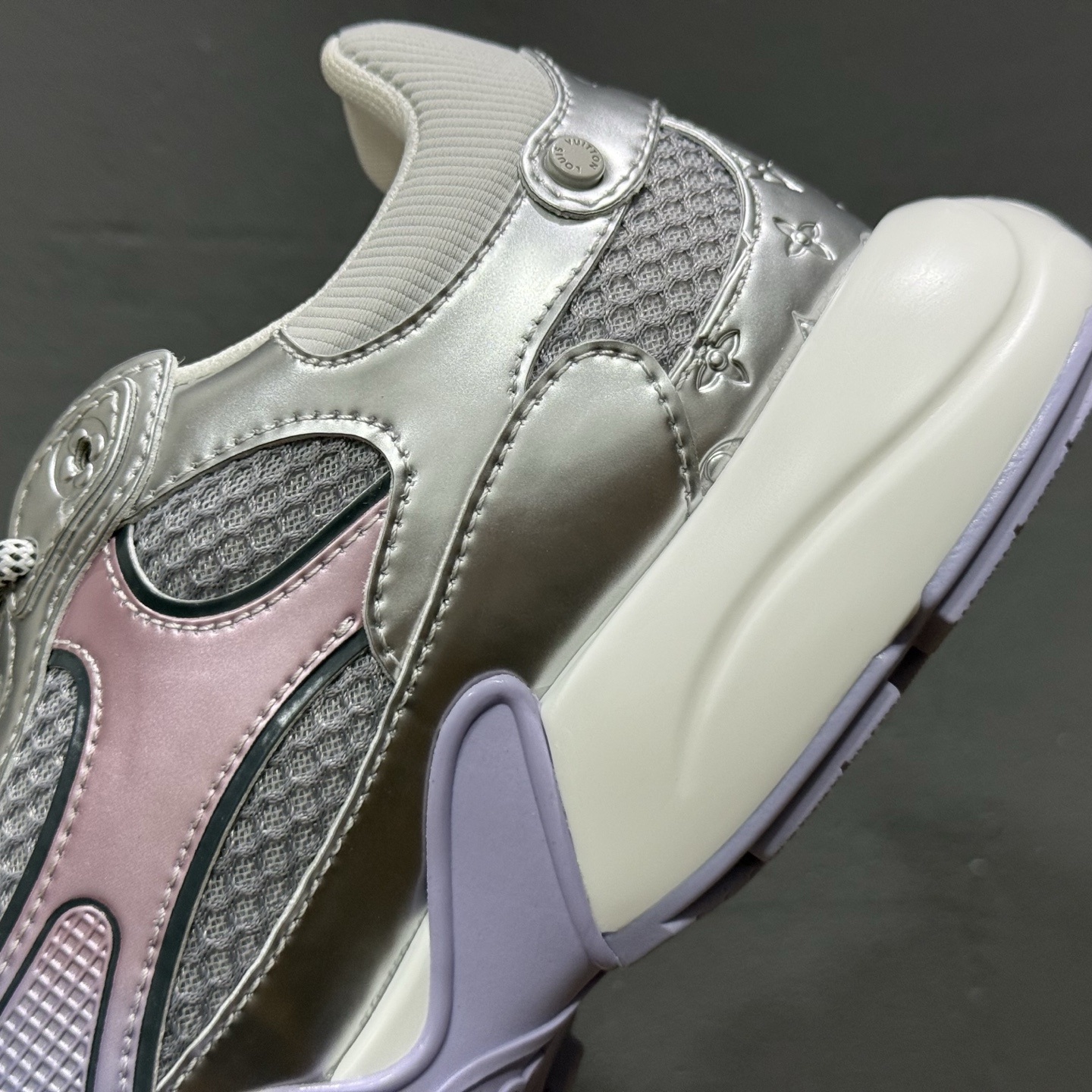 ¥380 路易威登/LV 驴牌 Louis Vuitton Olympia 2025新款 夏季休闲运动鞋-Chinese UA Cheap High Quatity Brand Clothes Bags handbags Sneakers wholesale wholesaler seller from China Factory suppliers Fashion Clothing Shoes best Quality Beautiful Price ¥380 路易威登/LV 驴牌 Louis Vuitton Olympia 2025新款 夏季休闲运动鞋