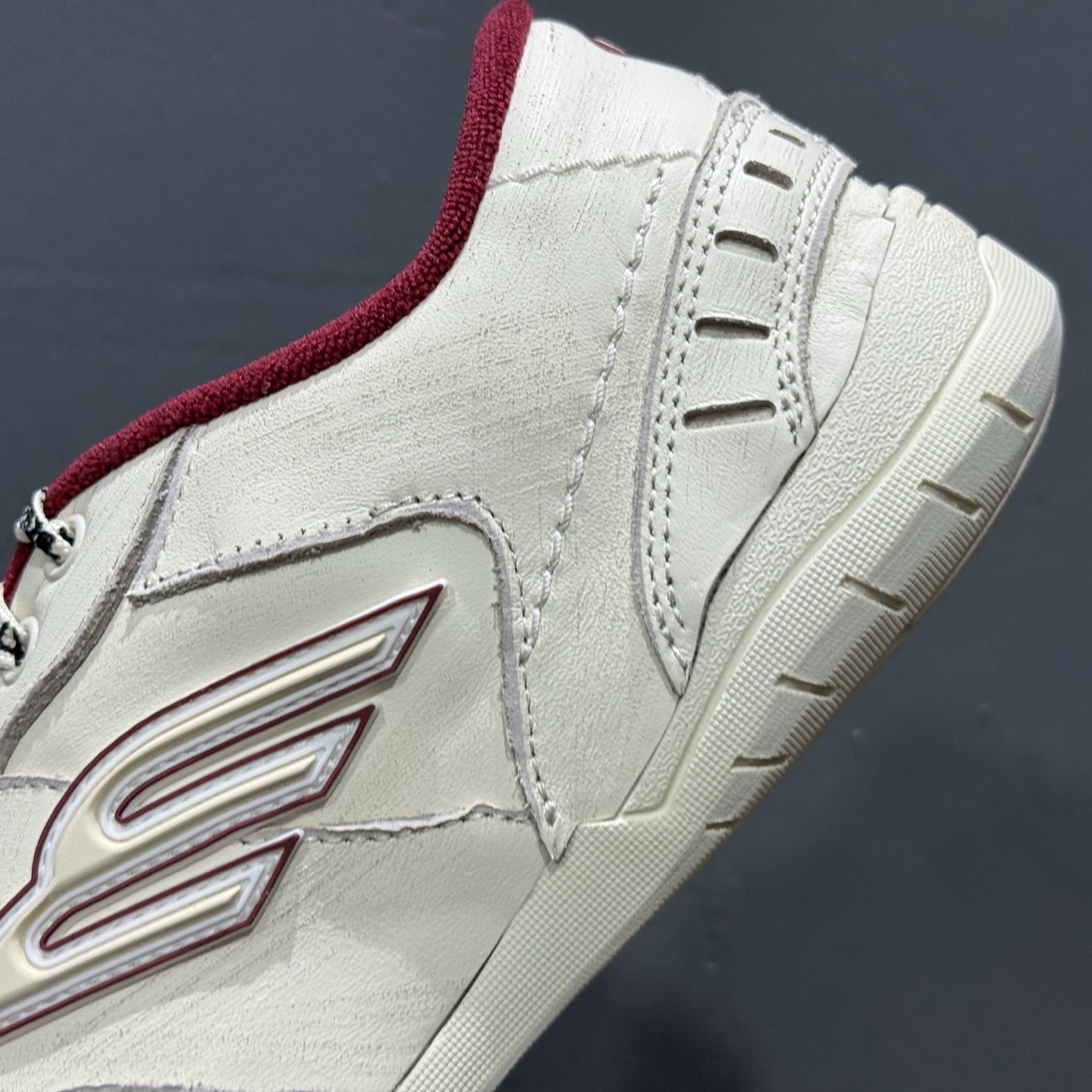 450 VG巴黎世家 18代 Balenciaga Hamptons Worn-Out 板鞋