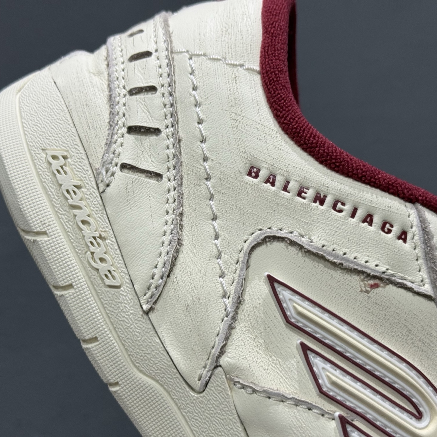 450 VG巴黎世家 18代 Balenciaga Hamptons Worn-Out 板鞋