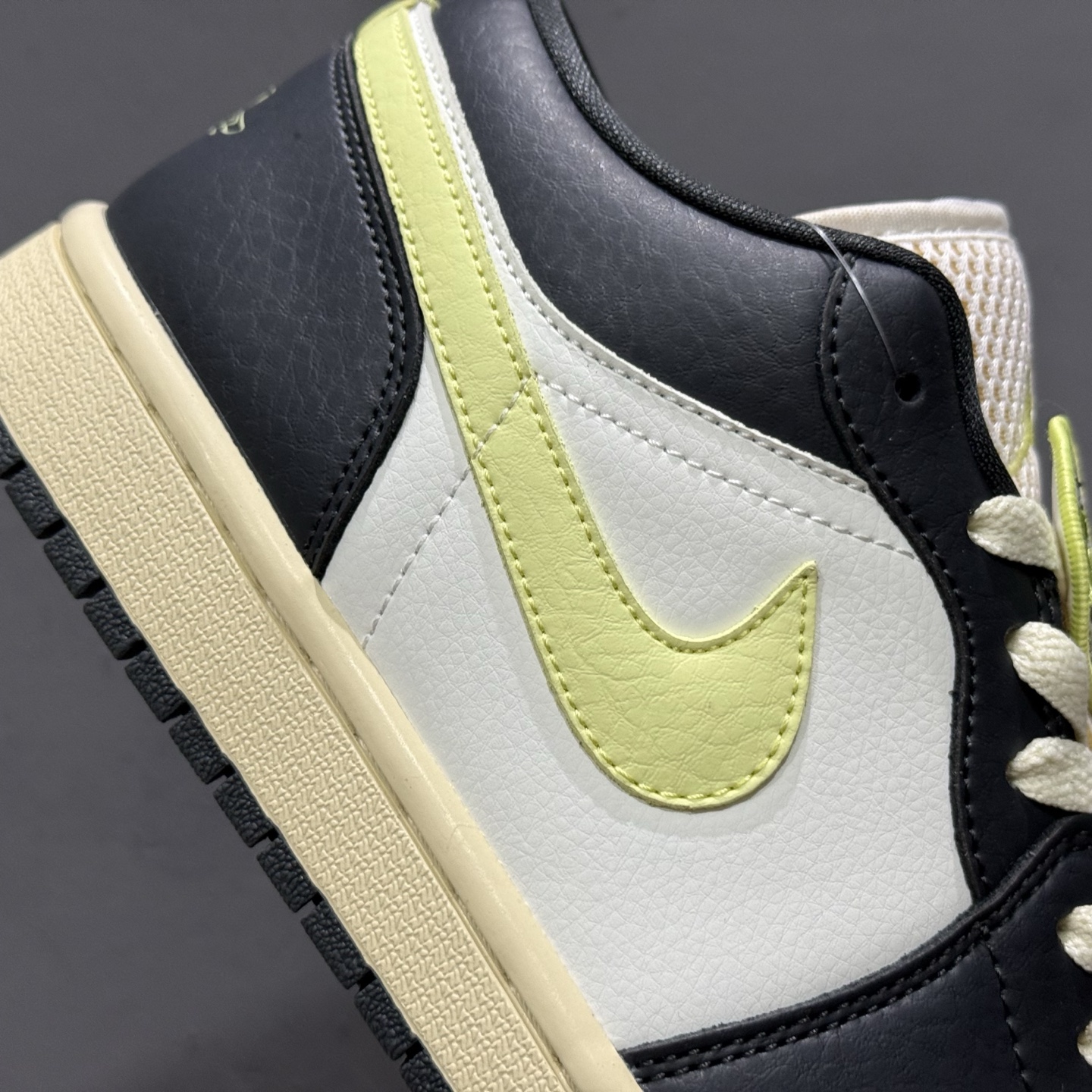 220 综合版 Jordan Air Jordan 1 85 Fall League黑白 HQ3009-003-Chinese UA Cheap High Quatity Brand Clothes Bags handbags Sneakers wholesale wholesaler seller from China Factory suppliers Fashion Clothing Shoes best Quality Beautiful Price 220 综合版 Jordan Air Jordan 1 85 Fall League黑白 HQ3009-003