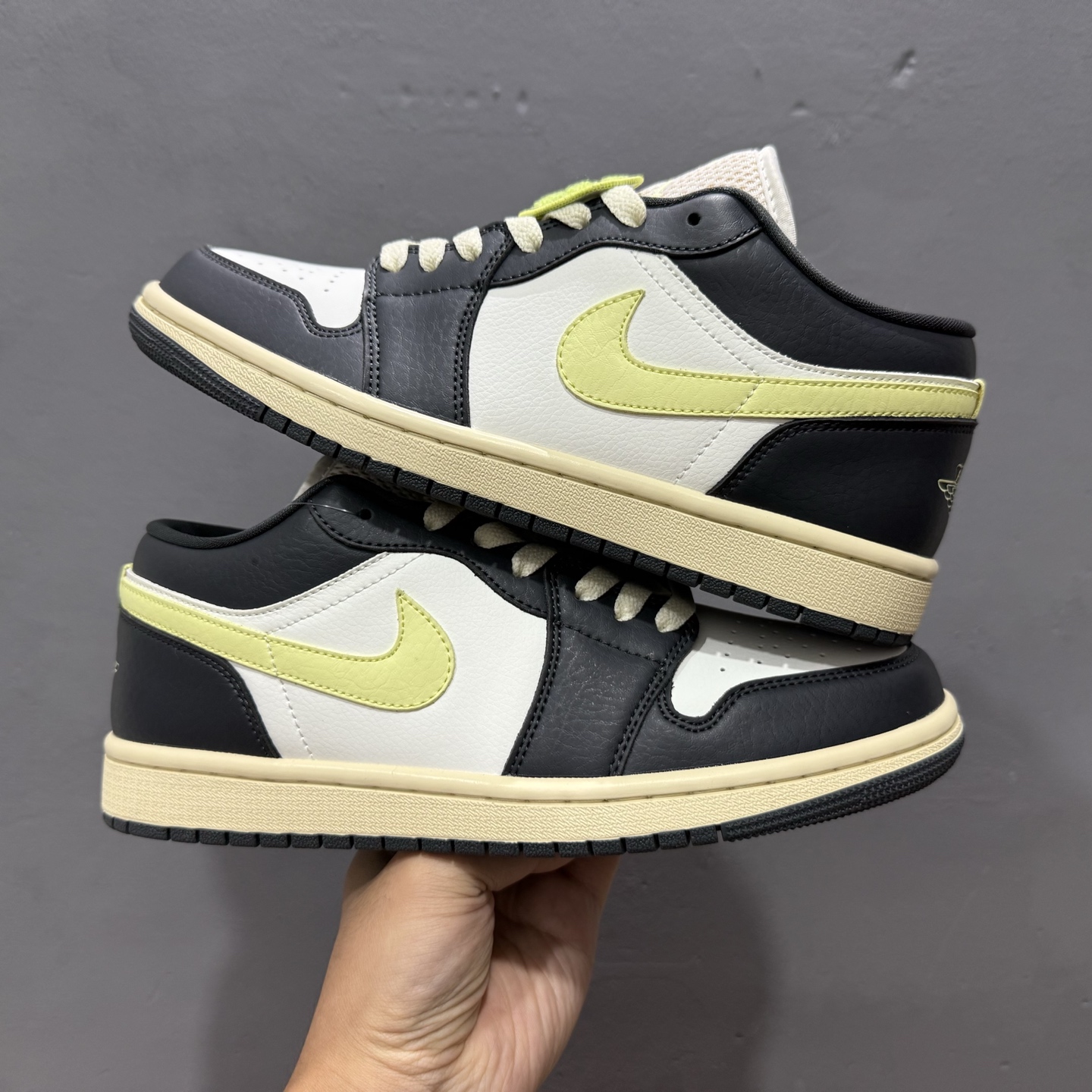 220 综合版 Jordan Air Jordan 1 85 Fall League黑白 HQ3009-003-Chinese UA Cheap High Quatity Brand Clothes Bags handbags Sneakers wholesale wholesaler seller from China Factory suppliers Fashion Clothing Shoes best Quality Beautiful Price 220 综合版 Jordan Air Jordan 1 85 Fall League黑白 HQ3009-003