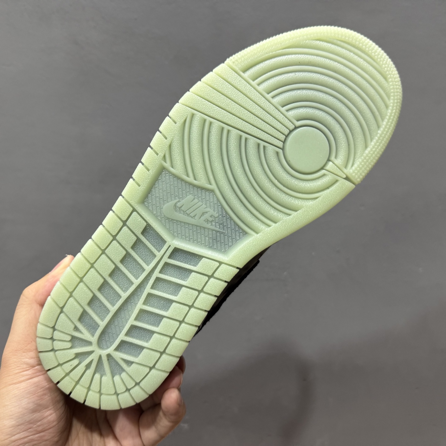 220 Air Jordan 1 Low 黑青紫 HQ3442-001-Chinese UA Cheap High Quatity Brand Clothes Bags handbags Sneakers wholesale wholesaler seller from China Factory suppliers Fashion Clothing Shoes best Quality Beautiful Price 220 Air Jordan 1 Low 黑青紫 HQ3442-001