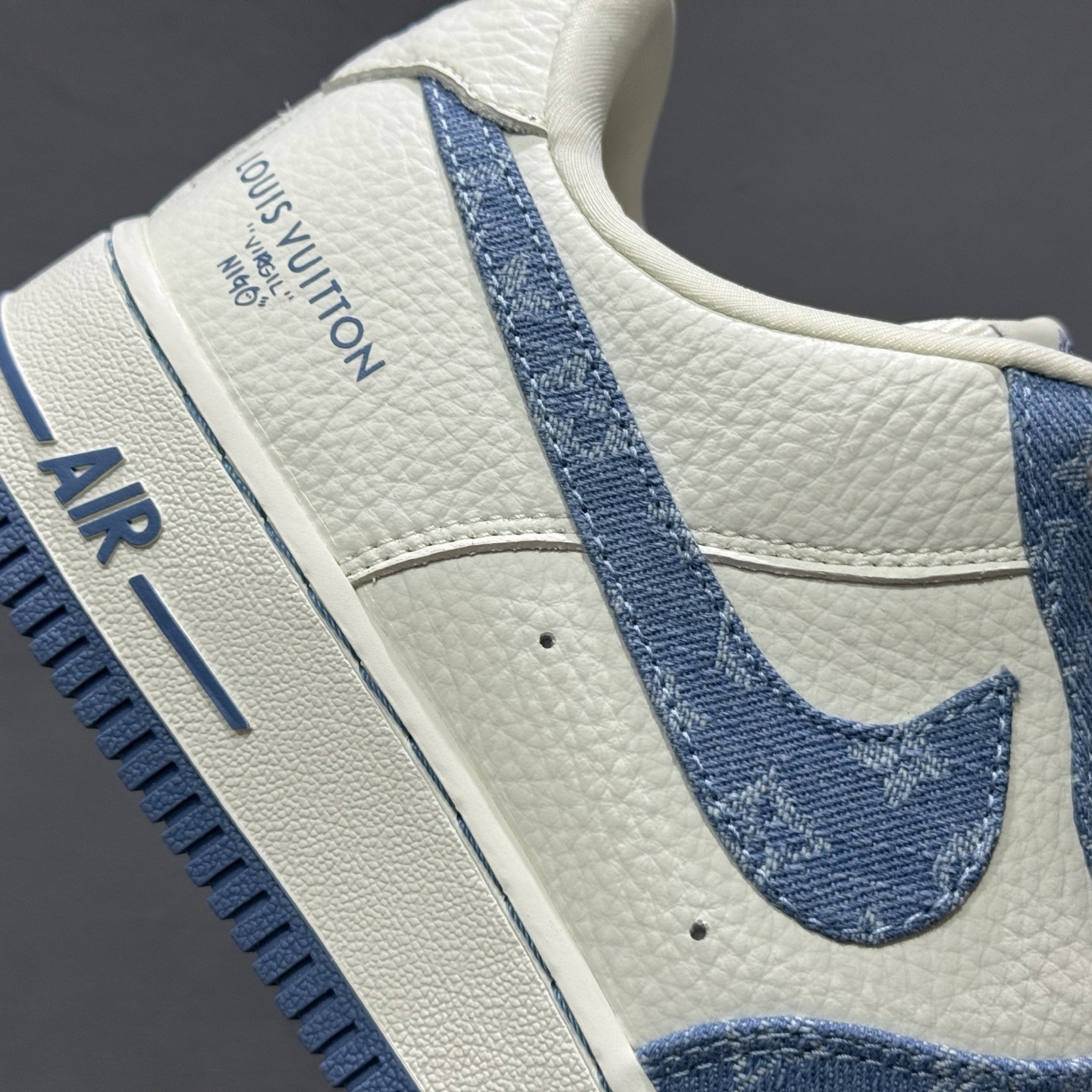 250 独家实拍Nike Air Force 1‘07 Low LV联名 淡蓝牛仔 空军一号低帮休闲板鞋 SC0601-555-Chinese UA Cheap High Quatity Brand Clothes Bags handbags Sneakers wholesale wholesaler seller from China Factory suppliers Fashion Clothing Shoes best Quality Beautiful Price 250 独家实拍Nike Air Force 1‘07 Low LV联名 淡蓝牛仔 空军一号低帮休闲板鞋 SC0601-555