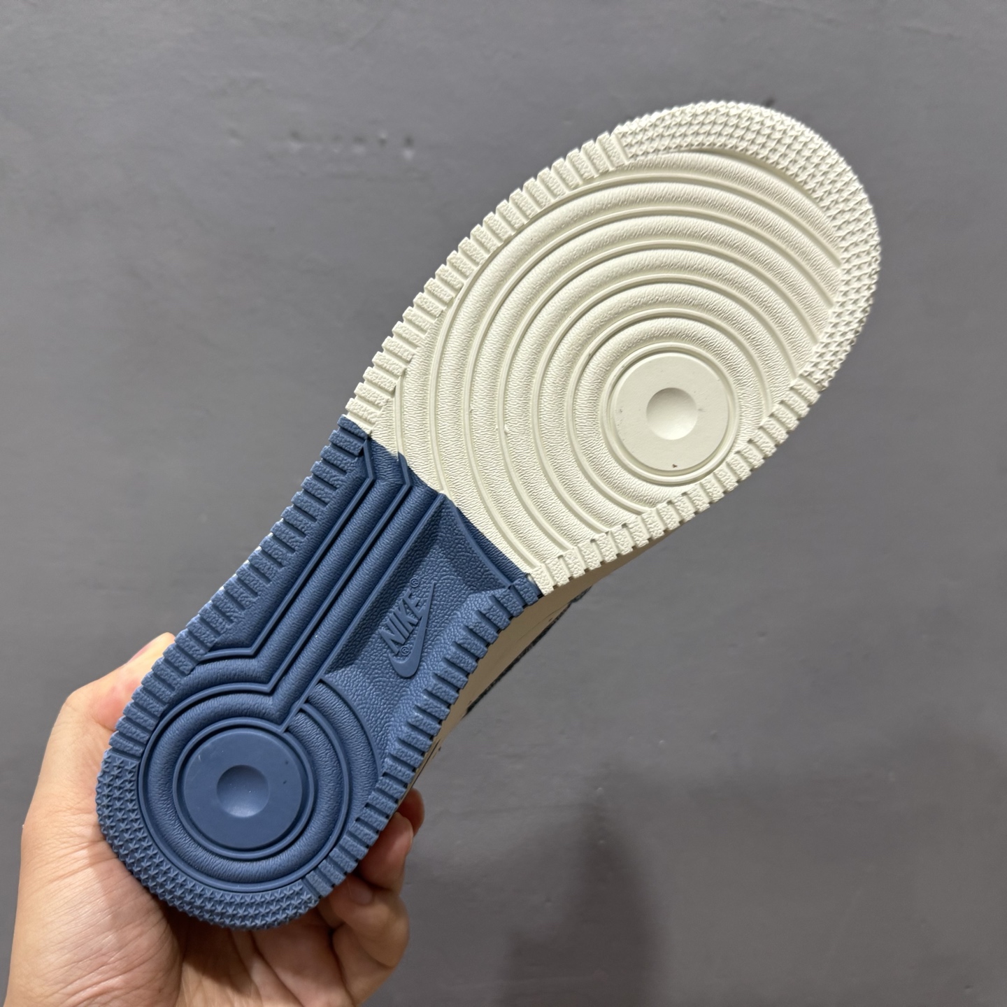 250 独家实拍Nike Air Force 1‘07 Low LV联名 淡蓝牛仔 空军一号低帮休闲板鞋 SC0601-555-Chinese UA Cheap High Quatity Brand Clothes Bags handbags Sneakers wholesale wholesaler seller from China Factory suppliers Fashion Clothing Shoes best Quality Beautiful Price 250 独家实拍Nike Air Force 1‘07 Low LV联名 淡蓝牛仔 空军一号低帮休闲板鞋 SC0601-555