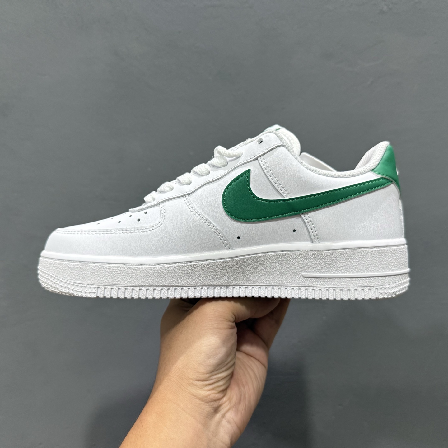 ¥200 Nike Air Force 1'07 Low 空军一号低帮休闲板鞋 FJ4146-121-Chinese UA Cheap High Quatity Brand Clothes Bags handbags Sneakers wholesale wholesaler seller from China Factory suppliers Fashion Clothing Shoes best Quality Beautiful Price ¥200 Nike Air Force 1'07 Low 空军一号低帮休闲板鞋 FJ4146-121