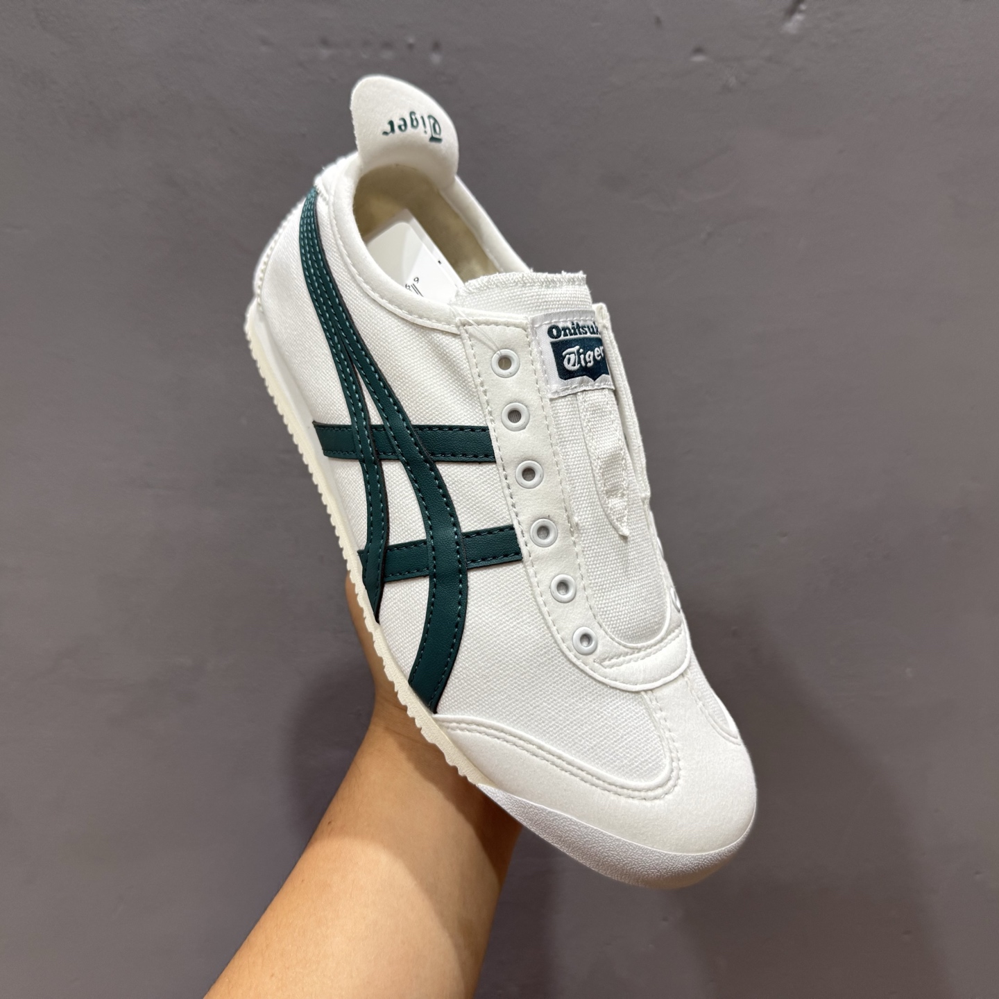 ¥140 OnitsukaTiger/鬼塚虎 Mexico 66 低邦休闲跑步鞋 1183A360-102-Chinese UA Cheap High Quatity Brand Clothes Bags handbags Sneakers wholesale wholesaler seller from China Factory suppliers Fashion Clothing Shoes best Quality Beautiful Price ¥140 OnitsukaTiger/鬼塚虎 Mexico 66 低邦休闲跑步鞋 1183A360-102