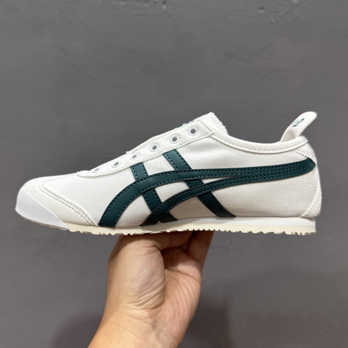 ¥140 OnitsukaTiger/鬼塚虎 Mexico 66 低邦休闲跑步鞋 1183A360-102-Chinese UA Cheap High Quatity Brand Clothes Bags handbags Sneakers wholesale wholesaler seller from China Factory suppliers Fashion Clothing Shoes best Quality Beautiful Price ¥140 OnitsukaTiger/鬼塚虎 Mexico 66 低邦休闲跑步鞋 1183A360-102