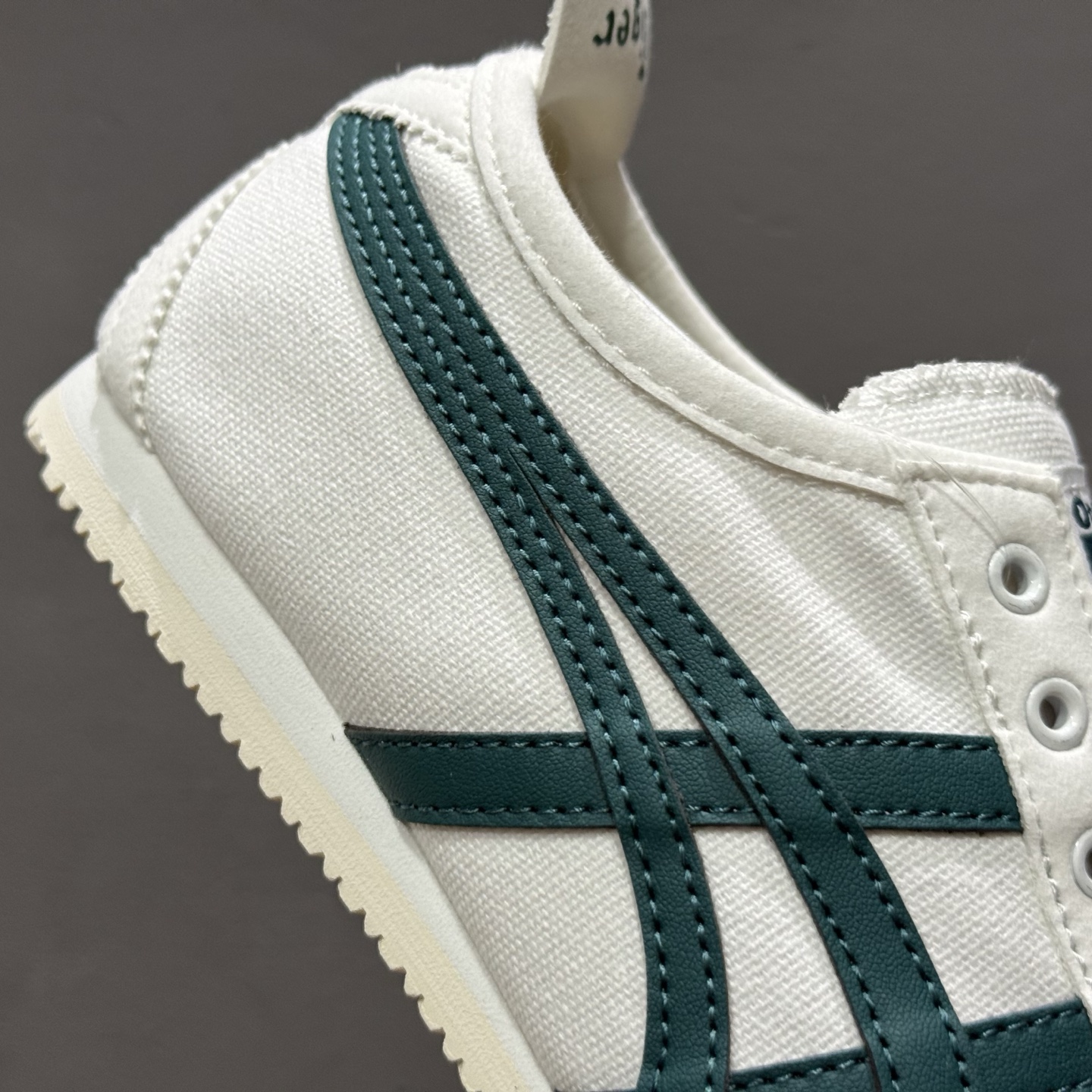 ¥140 OnitsukaTiger/鬼塚虎 Mexico 66 低邦休闲跑步鞋 1183A360-102-Chinese UA Cheap High Quatity Brand Clothes Bags handbags Sneakers wholesale wholesaler seller from China Factory suppliers Fashion Clothing Shoes best Quality Beautiful Price ¥140 OnitsukaTiger/鬼塚虎 Mexico 66 低邦休闲跑步鞋 1183A360-102