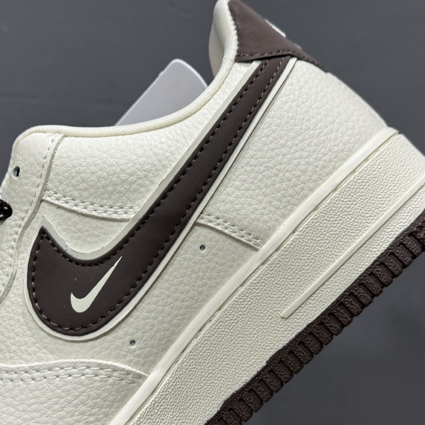 250 独家实拍Nike Air Force 1‘07 Low 拉布布 空军一号低帮休闲板鞋 KJ1688-012-Chinese UA Cheap High Quatity Brand Clothes Bags handbags Sneakers wholesale wholesaler seller from China Factory suppliers Fashion Clothing Shoes best Quality Beautiful Price 250 独家实拍Nike Air Force 1‘07 Low 拉布布 空军一号低帮休闲板鞋 KJ1688-012