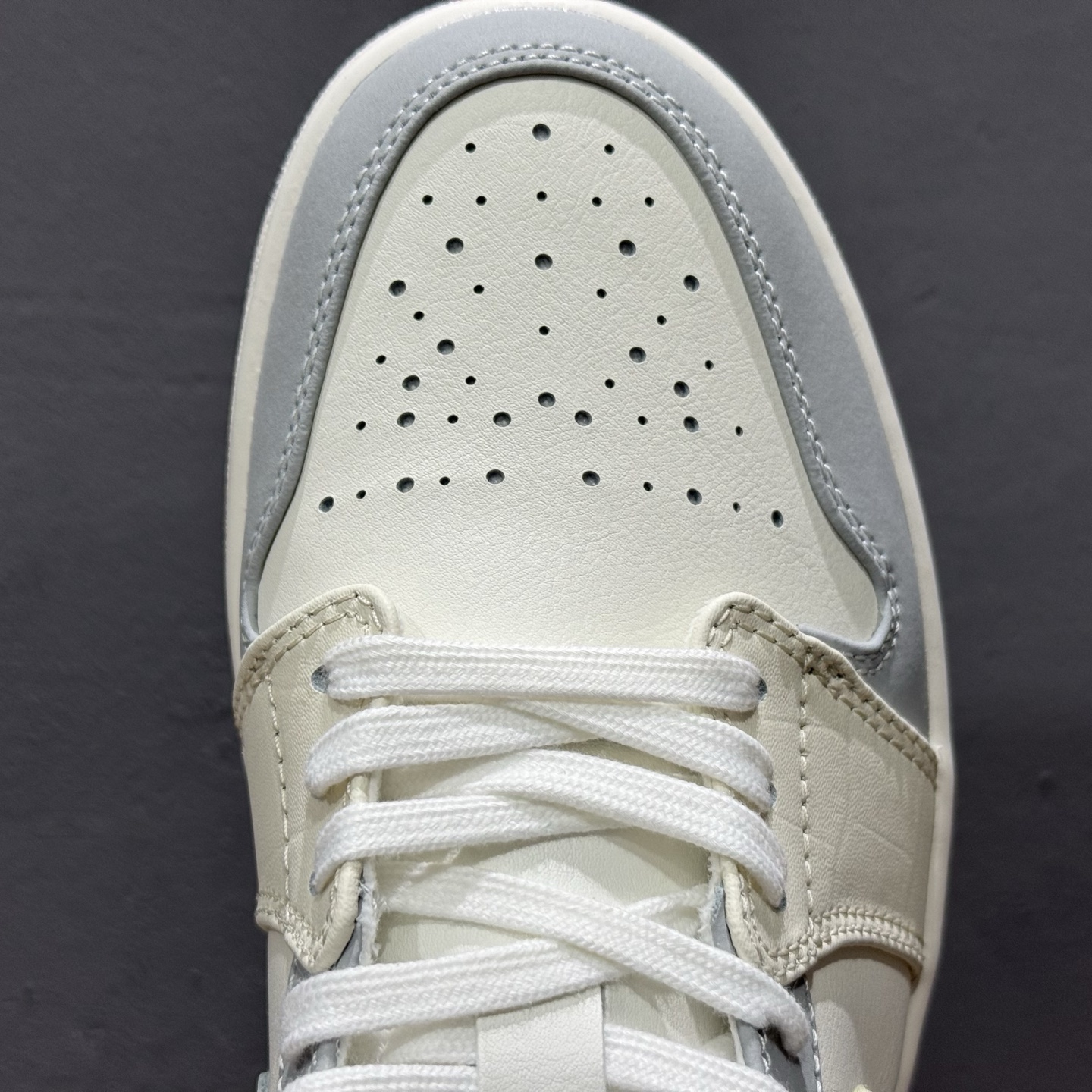 240 过验版本Air Jordan 1 Low AJ1 乔1闪钻白裂纹 低帮文化休闲板鞋 IH7323-100-Chinese UA Cheap High Quatity Brand Clothes Bags handbags Sneakers wholesale wholesaler seller from China Factory suppliers Fashion Clothing Shoes best Quality Beautiful Price 240 过验版本Air Jordan 1 Low AJ1 乔1闪钻白裂纹 低帮文化休闲板鞋 IH7323-100