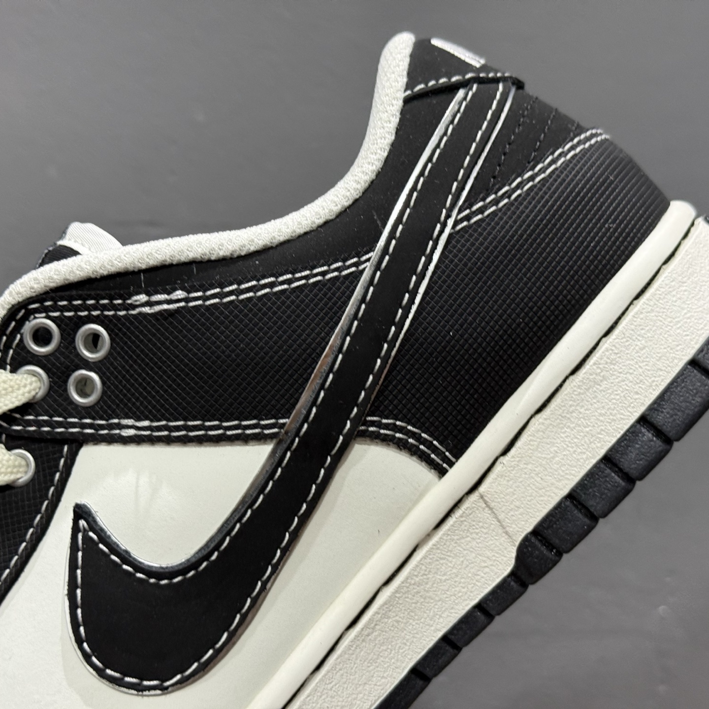 280 Nike Dunk LOW云绫墨锦 黑白 当东方水墨魂注入西式经典廓形 BW1220-004-Chinese UA Cheap High Quatity Brand Clothes Bags handbags Sneakers wholesale wholesaler seller from China Factory suppliers Fashion Clothing Shoes best Quality Beautiful Price 280 Nike Dunk LOW云绫墨锦 黑白 当东方水墨魂注入西式经典廓形 BW1220-004