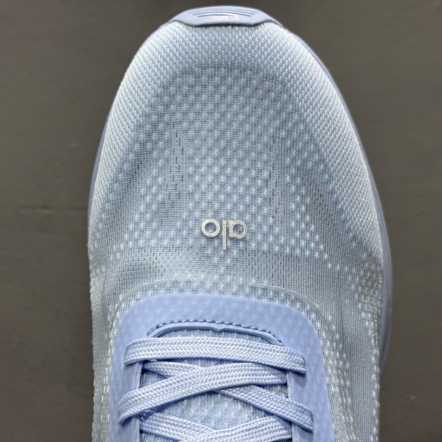 180 alo yoga Alo Runner 舒适百搭防滑透气 低帮跑步鞋 白色 A0590U-Chinese UA Cheap High Quatity Brand Clothes Bags handbags Sneakers wholesale wholesaler seller from China Factory suppliers Fashion Clothing Shoes best Quality Beautiful Price 180 alo yoga Alo Runner 舒适百搭防滑透气 低帮跑步鞋 白色 A0590U