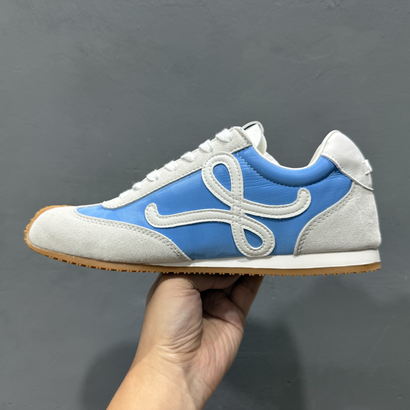 200 LOEWE FEEl. Balet Runner 2.0尼龙牛皮革圆头系带