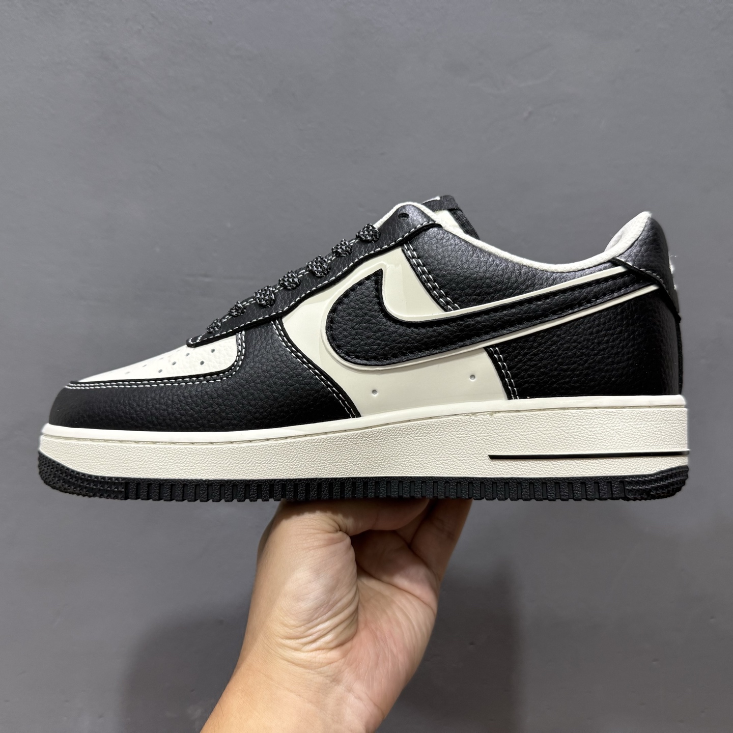 260 Nike Air Force 1 Low 07 x Louis Vuitton 黑白 HJ3318-006