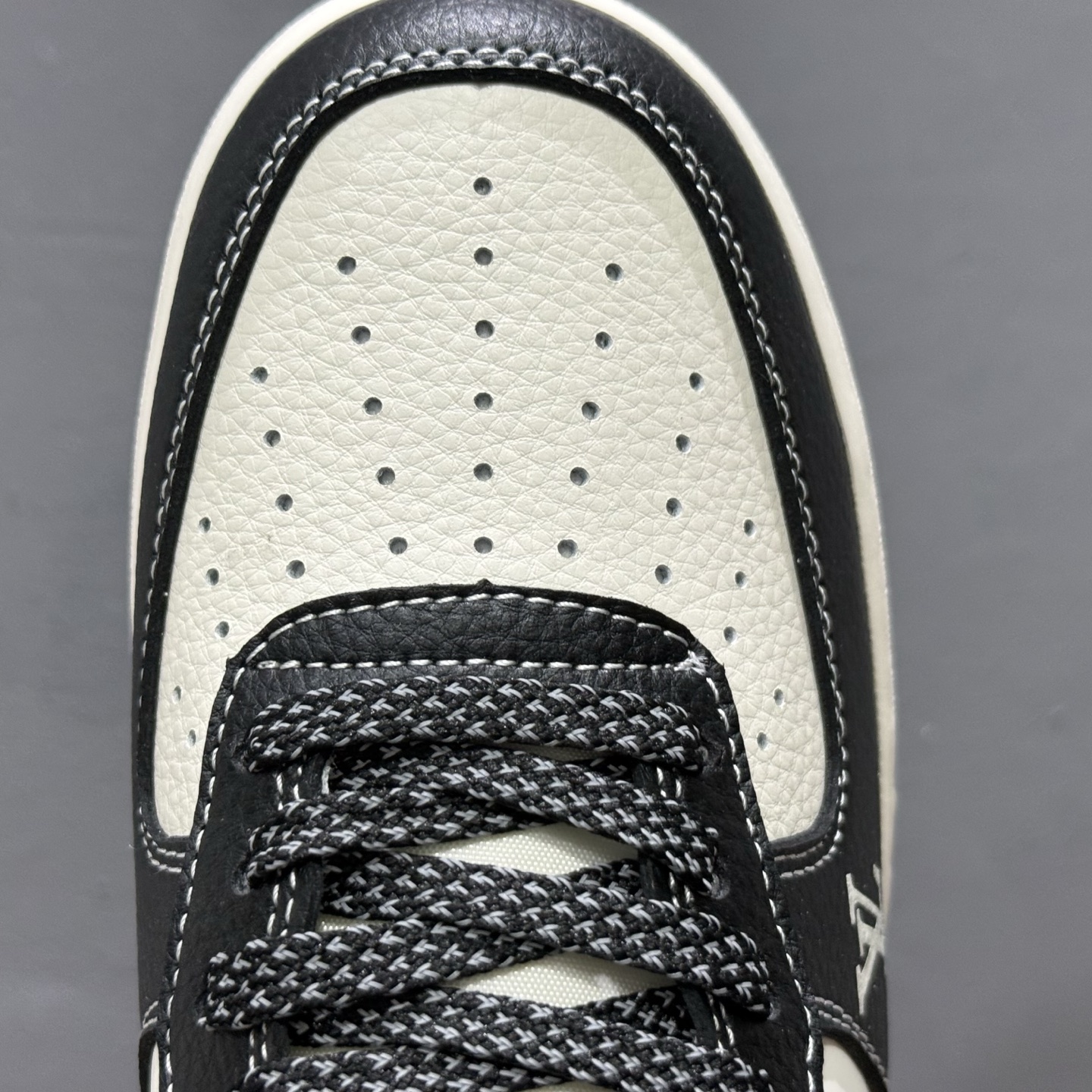 260 Nike Air Force 1 Low 07 x Louis Vuitton 黑白 HJ3318-006