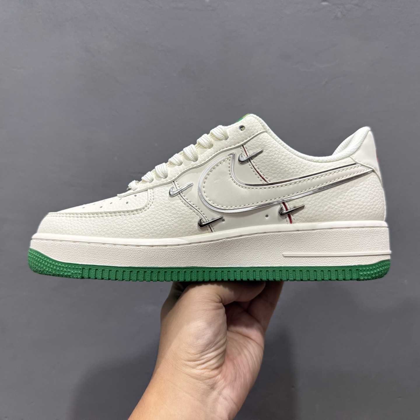 ￥260 Nike Air Force 1'07 Low 古驰联名 彩绿四勾 空军一号低帮休闲板鞋 XS2869-002