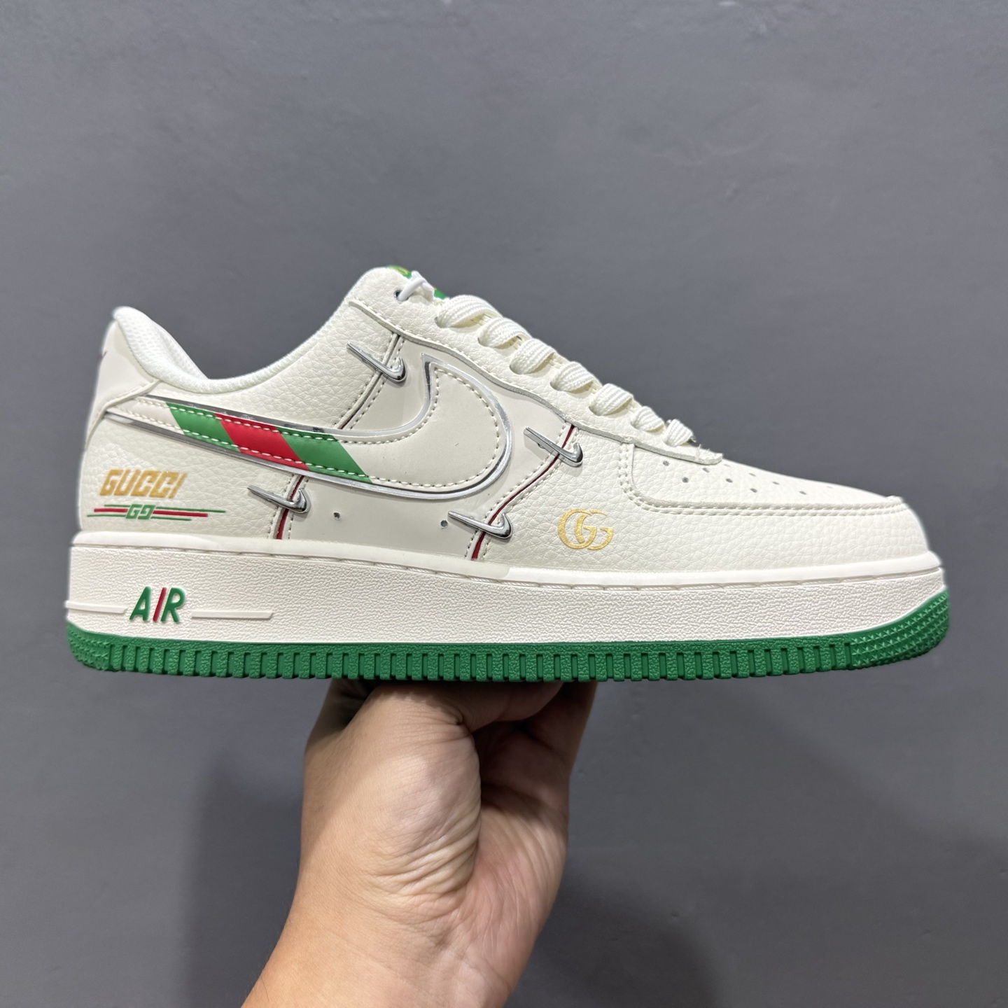 ￥260 Nike Air Force 1'07 Low 古驰联名 彩绿四勾 空军一号低帮休闲板鞋 XS2869-002