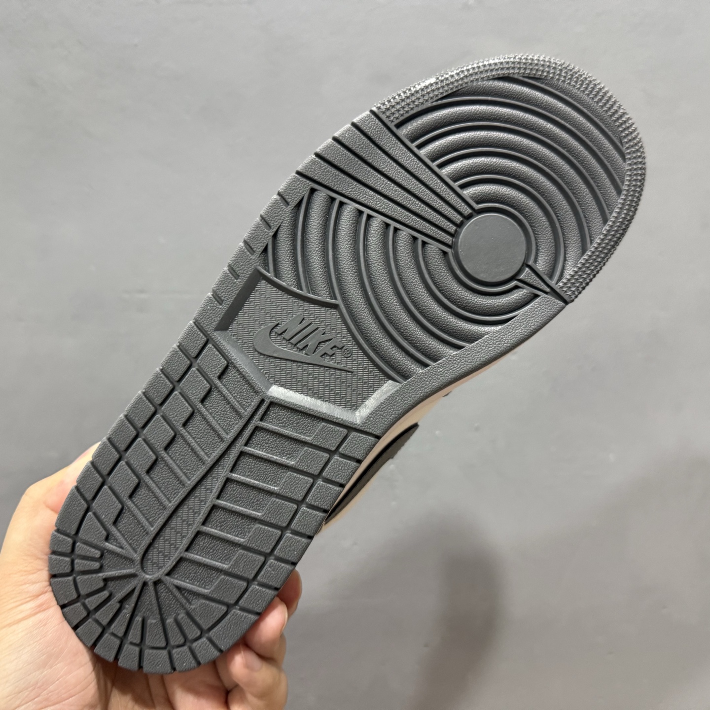 240 Jordan Air Jordan 1 Low 灰白 553558-044