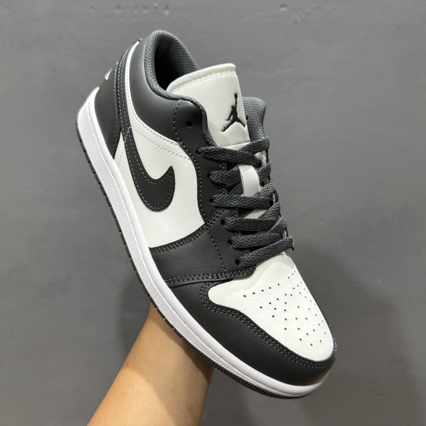 240 Jordan Air Jordan 1 Low 灰白 553558-044