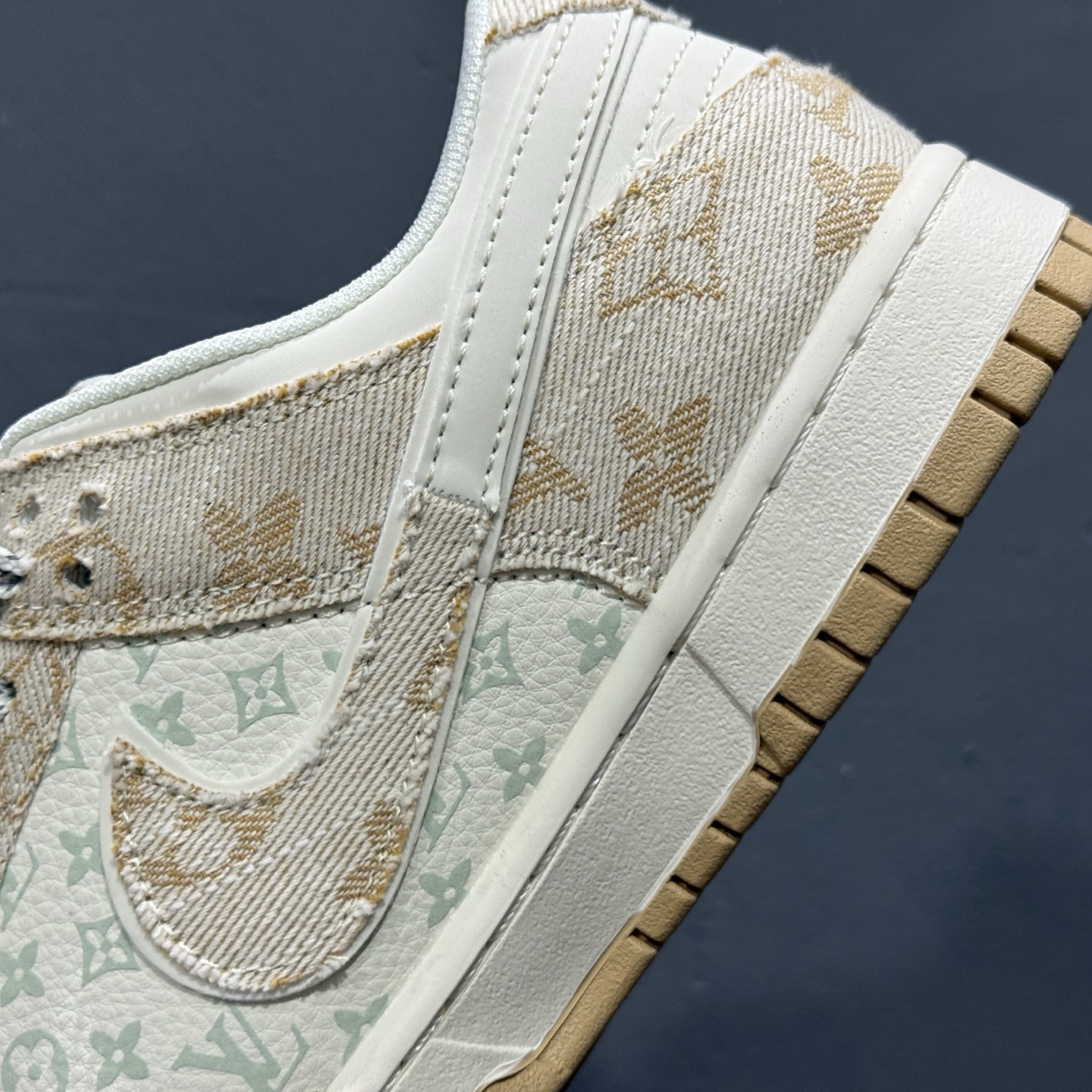 280 Louis Vuitton x Nike Dunk Low 卡其牛仔 YX5066-377