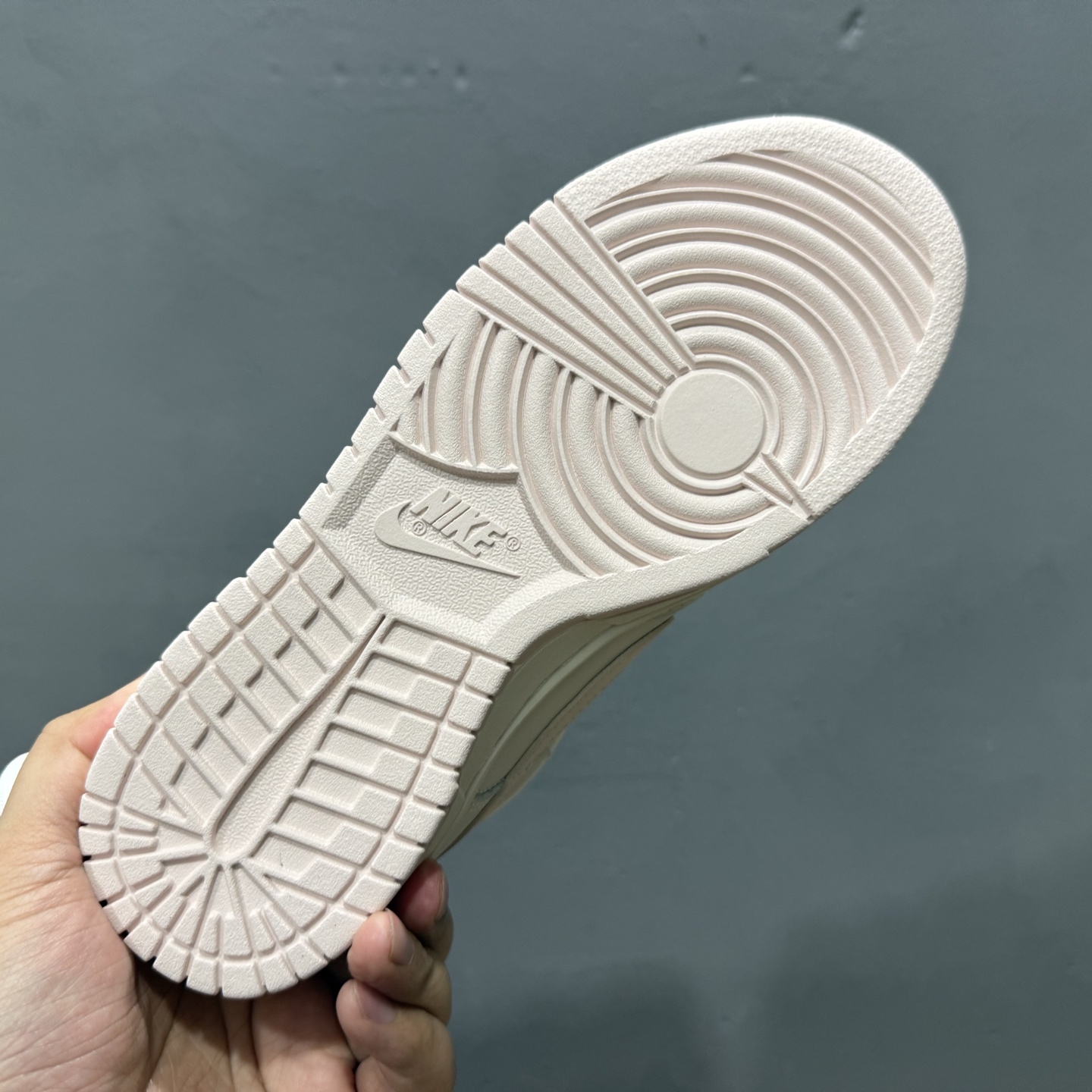 280 Nike Dunk LOW 杏酪凝脂 白粉 鞋身纯净奶油白皮革如初雪覆面 WP0510-069