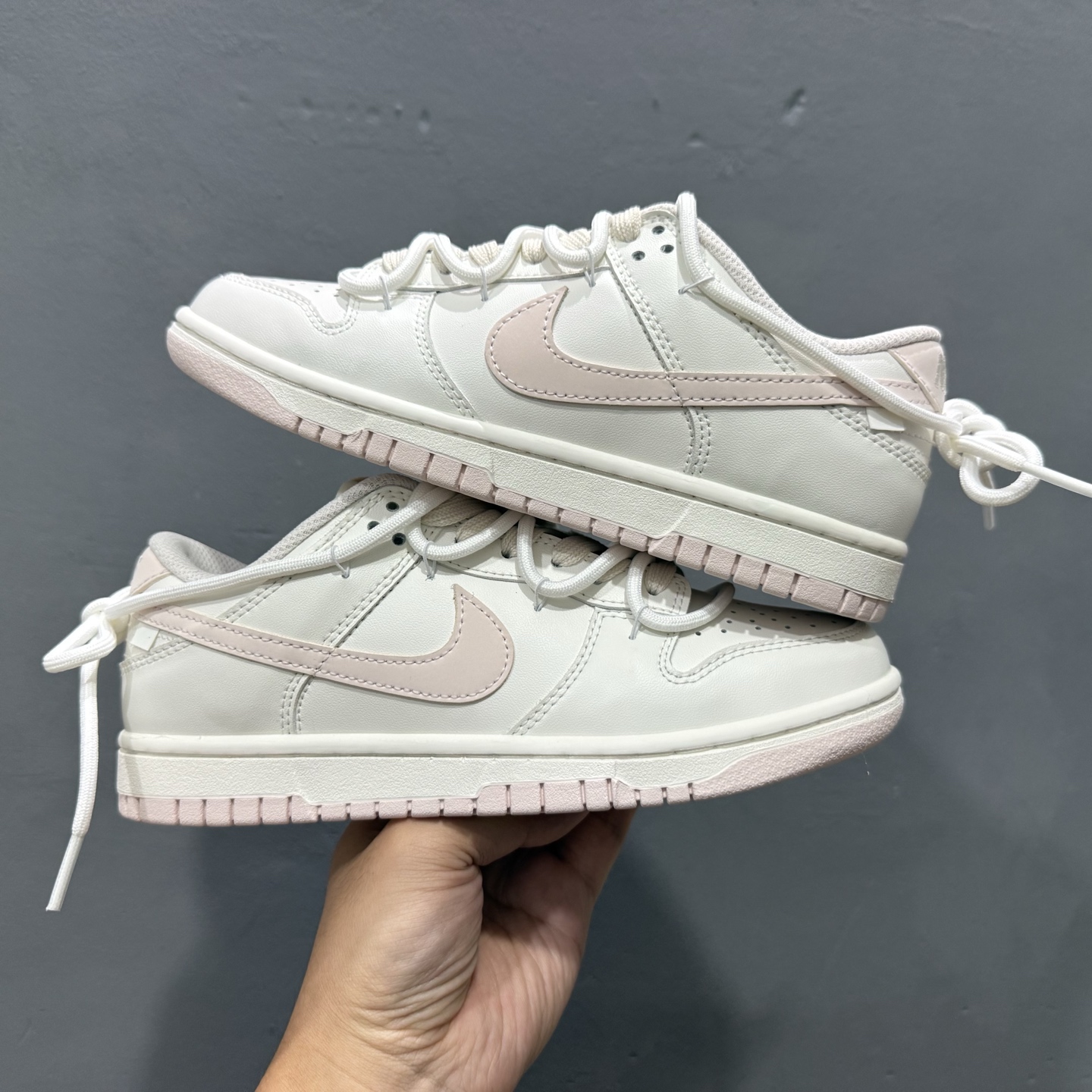 280 Nike Dunk LOW 杏酪凝脂 白粉 鞋身纯净奶油白皮革如初雪覆面 WP0510-069